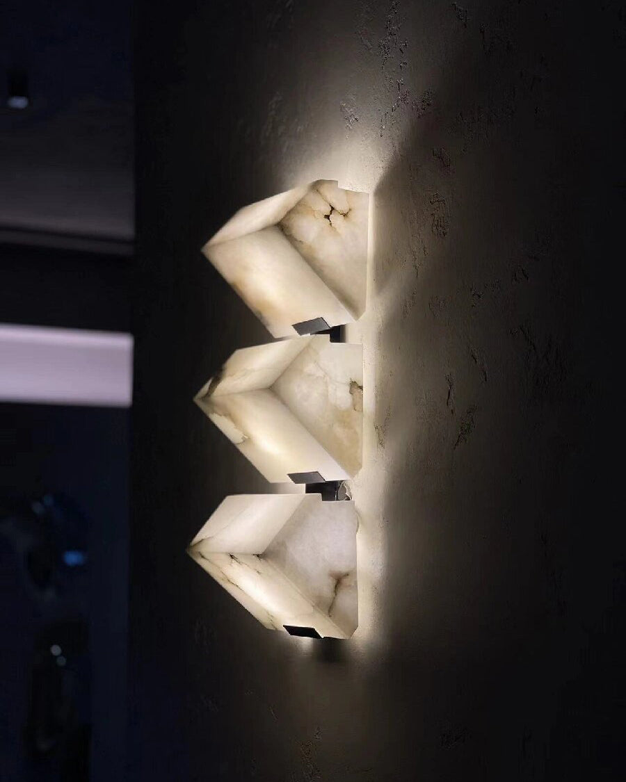 Elegant Alabaster Wall Light - Cueteks