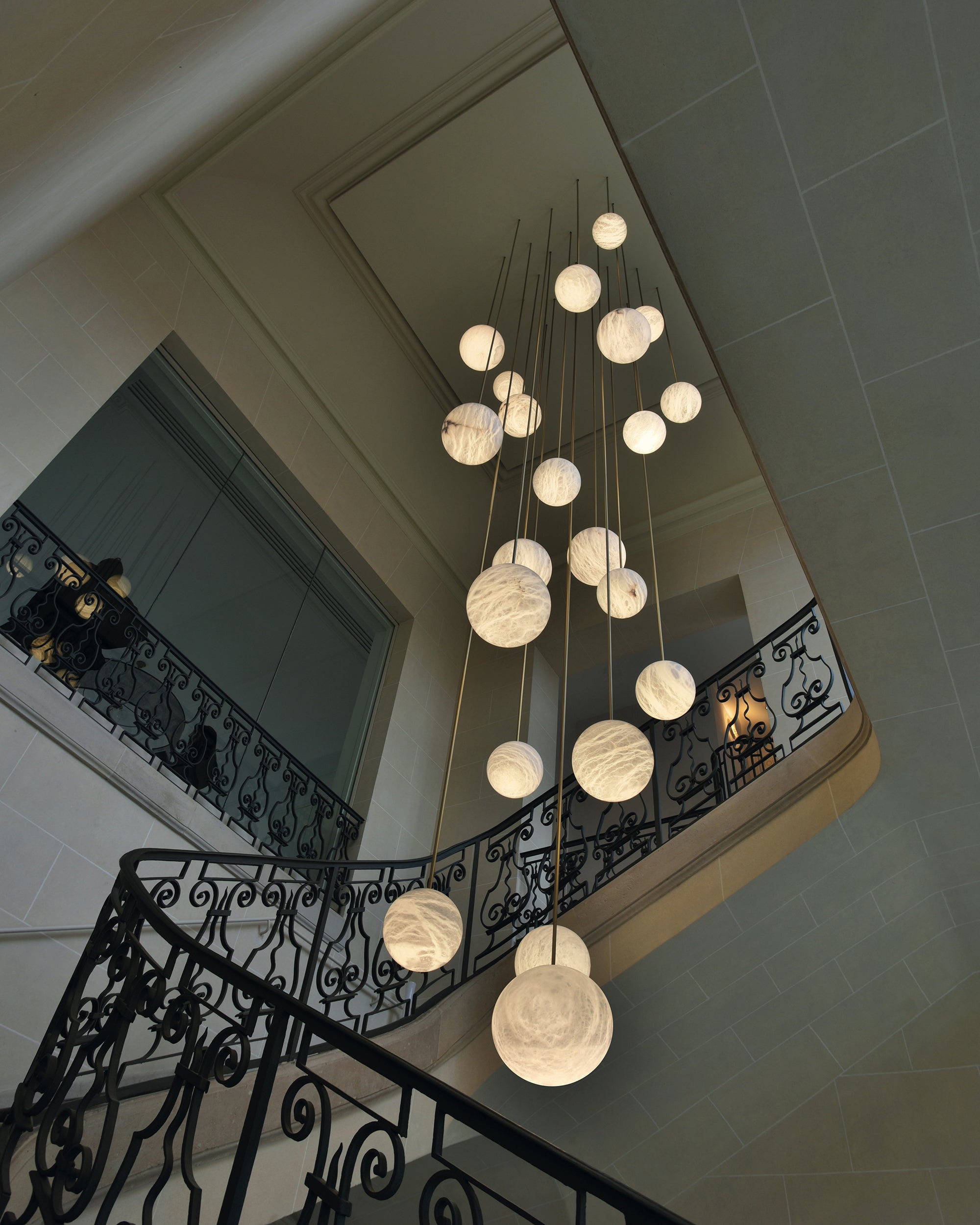 Luxury Multi-Globe Alabaster Pendant Light - Cueteks
