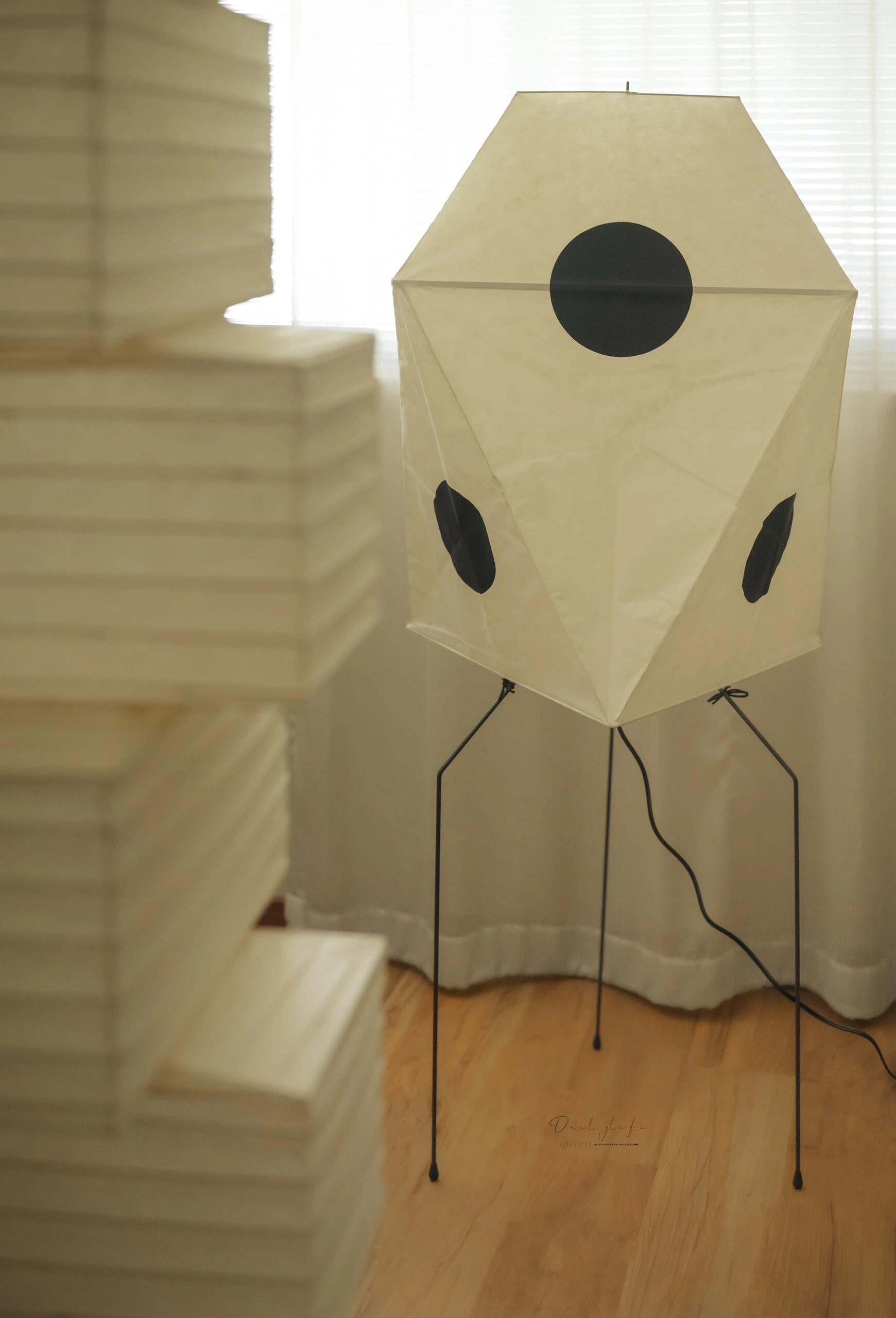 Akari UF3-Q Floor Lamp - Cueteks