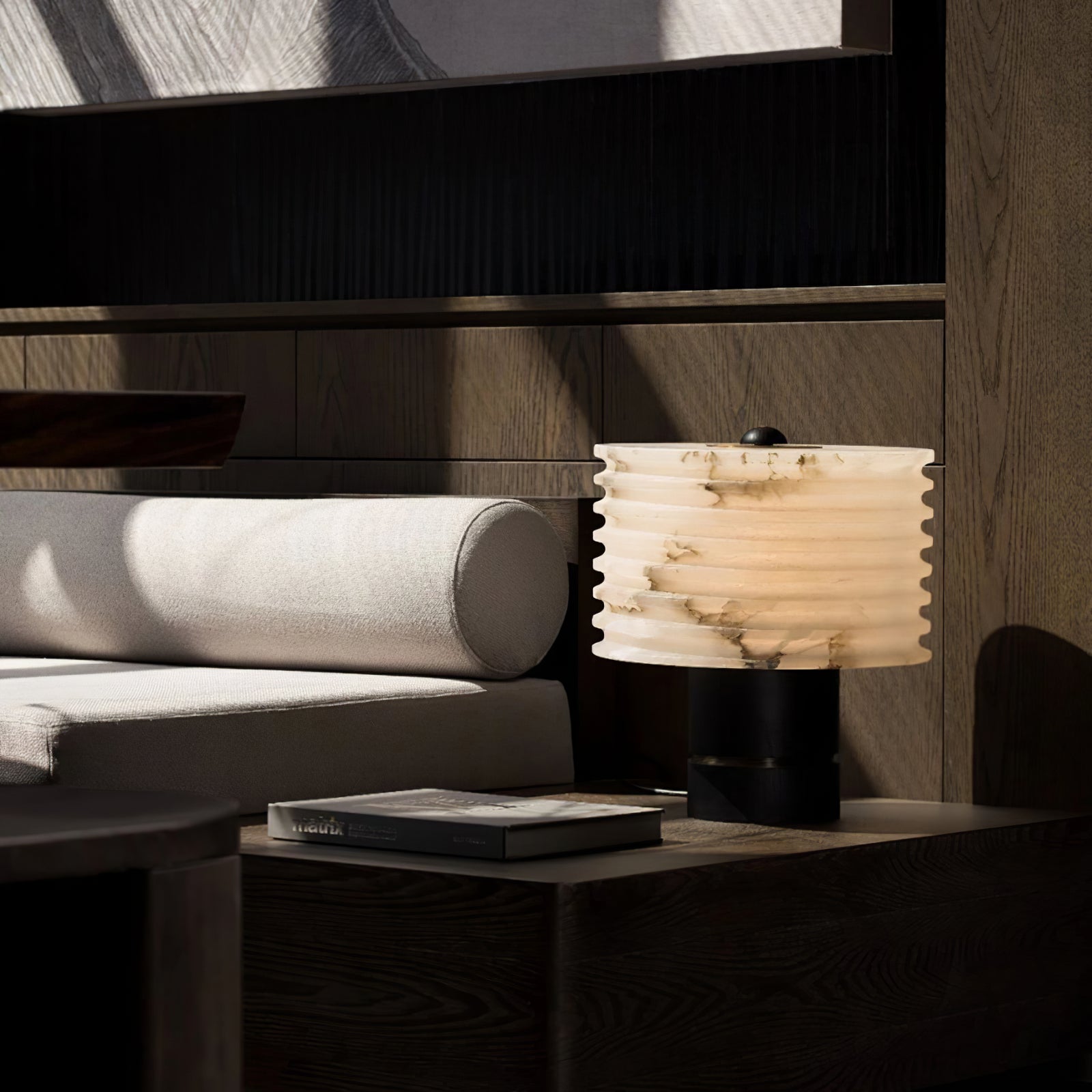 Luxury Black Alabaster Table Lamp - Cueteks