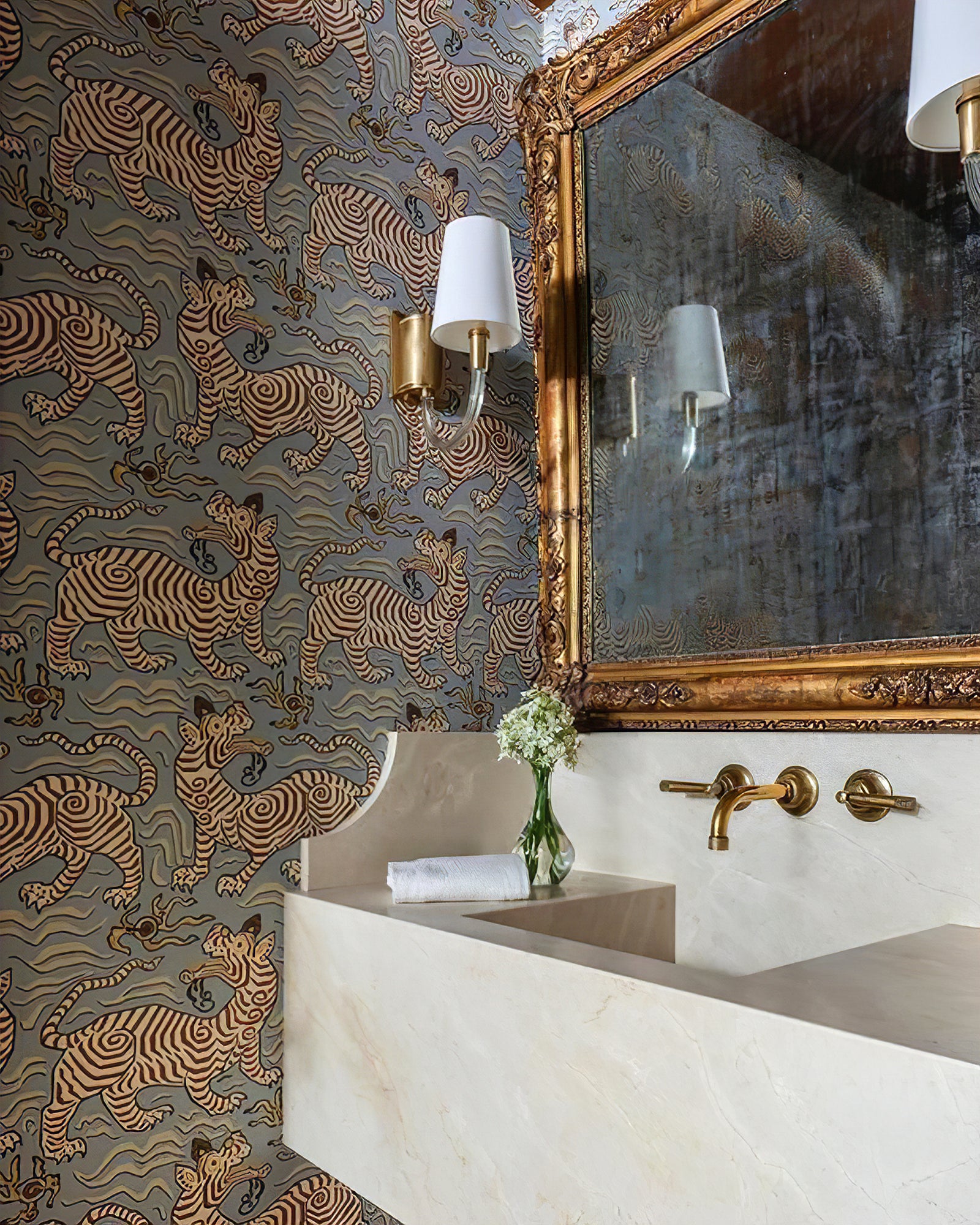 Vivian Single Wall Light - Cueteks