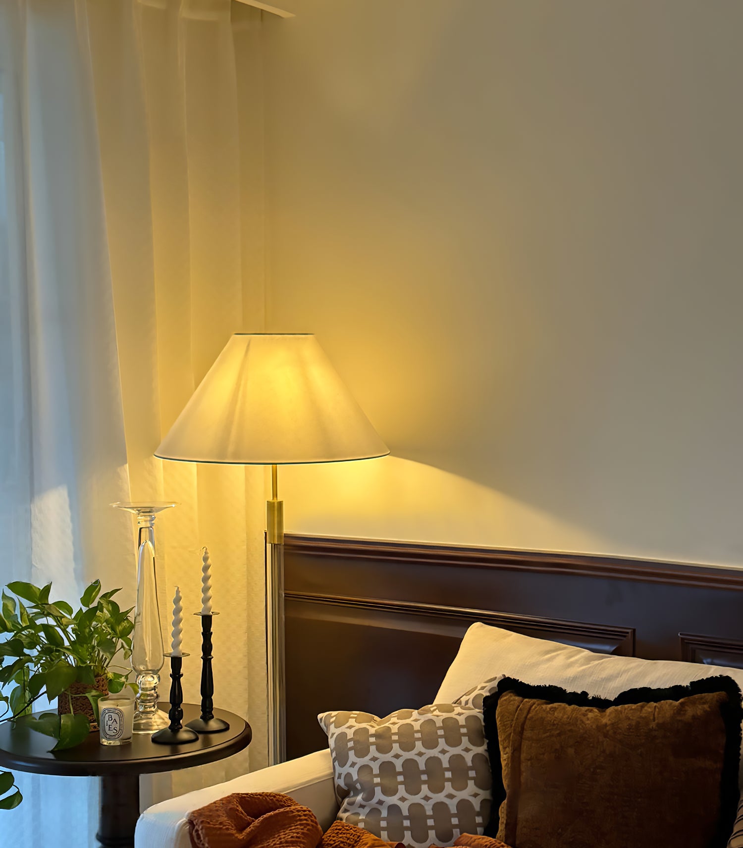 Ralph Acrylic Floor Lamp - Cueteks