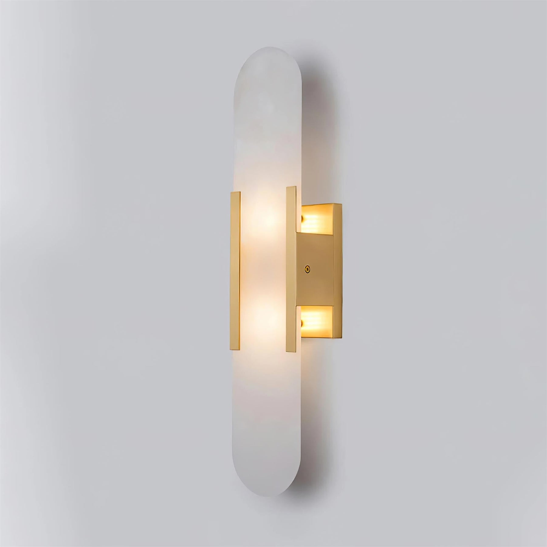 Modern Vertical Alabaster Wall Sconce - Cueteks