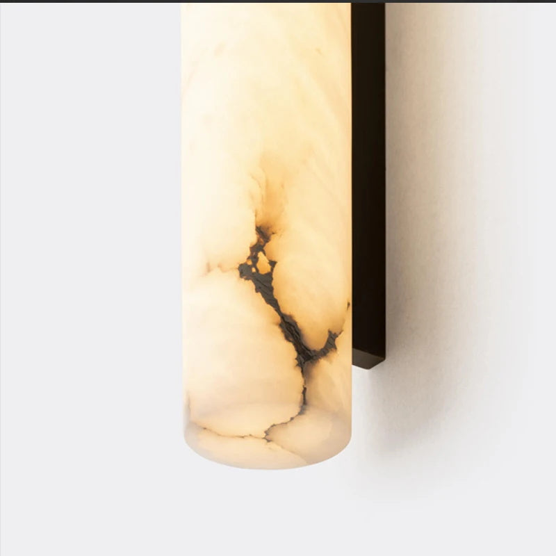 Vertical Alabaster Wall Lamp - Cueteks