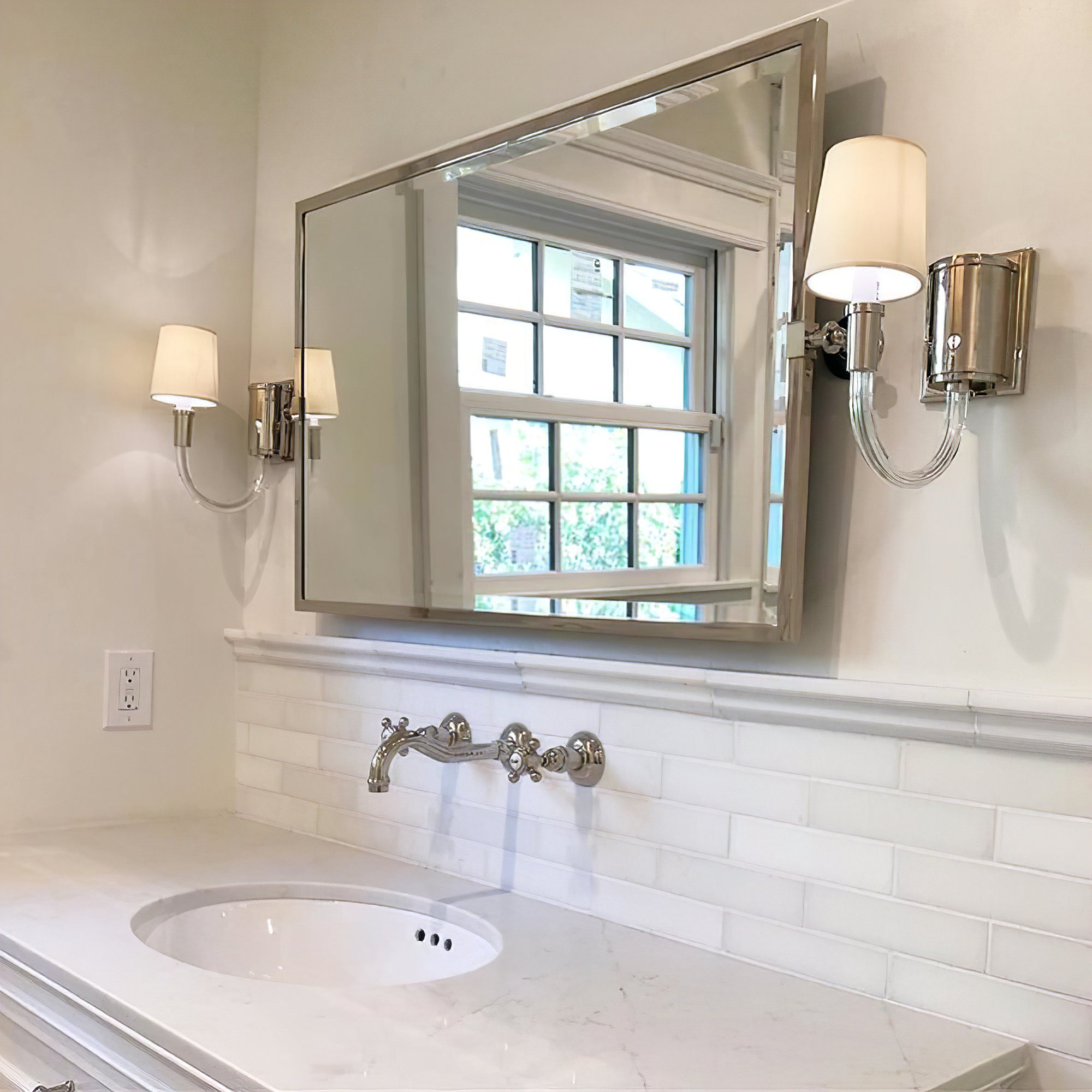 Vivian Single Wall Light - Cueteks