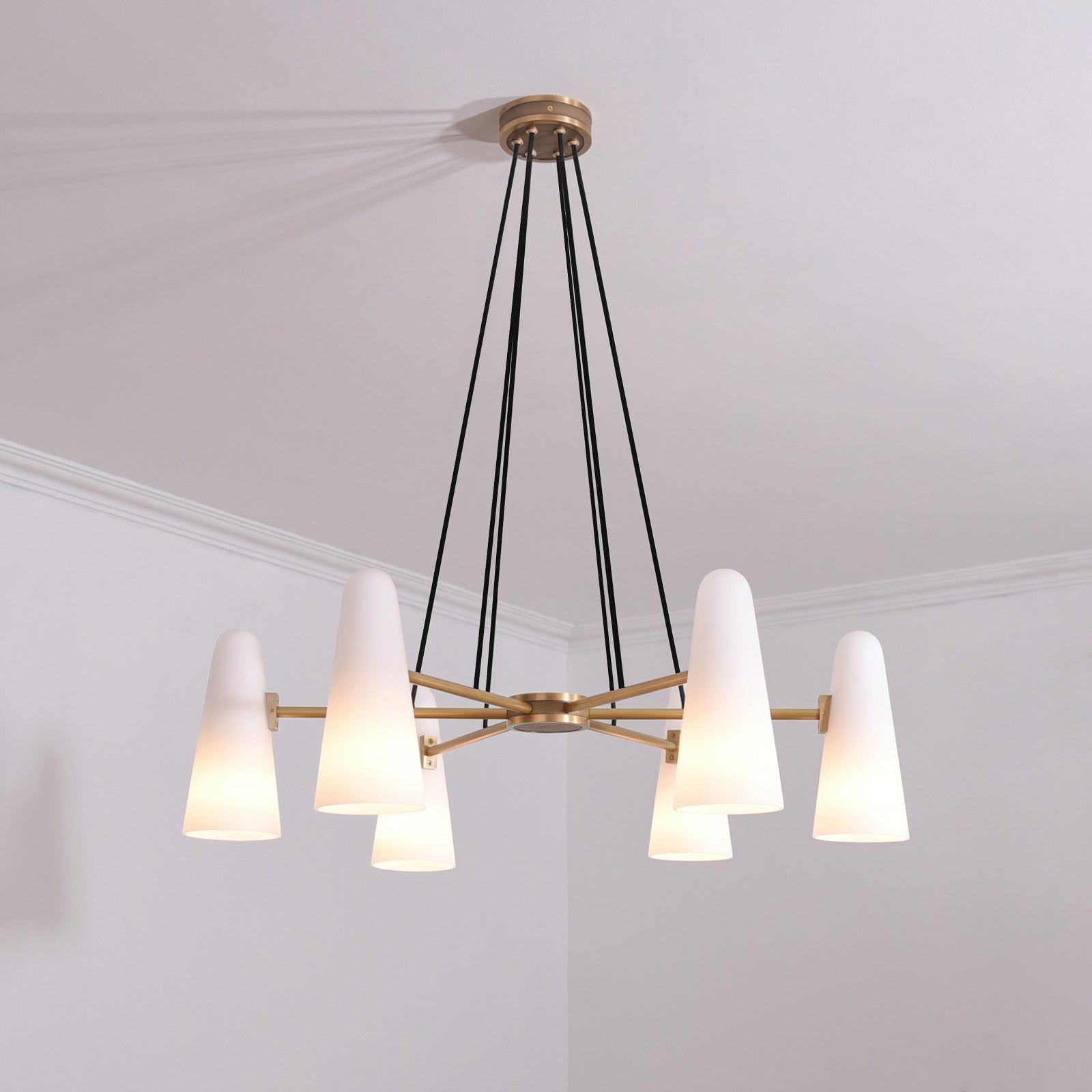 Montfaucon Round Chandelier - Cueteks