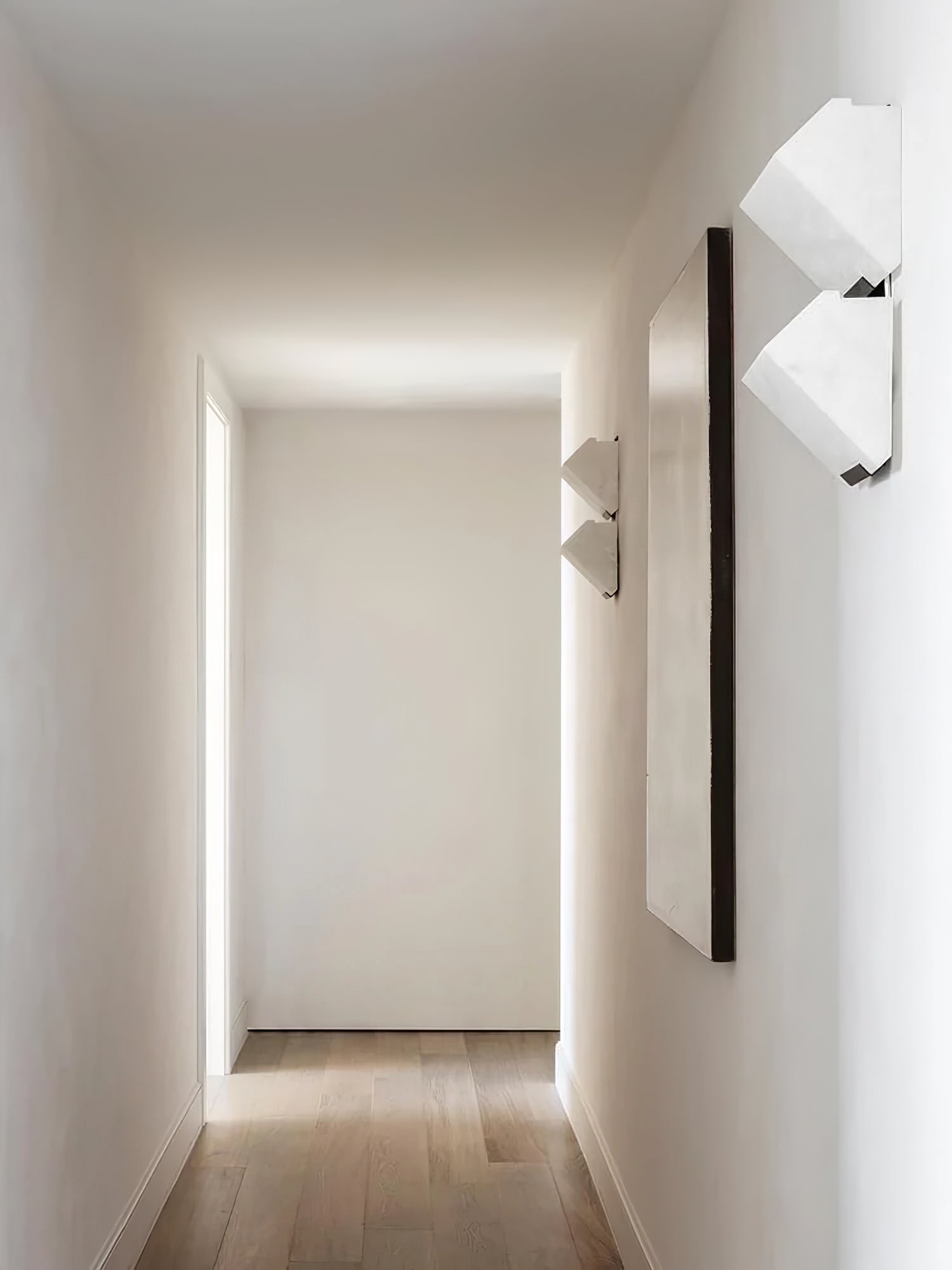 Elegant Alabaster Wall Light - Cueteks