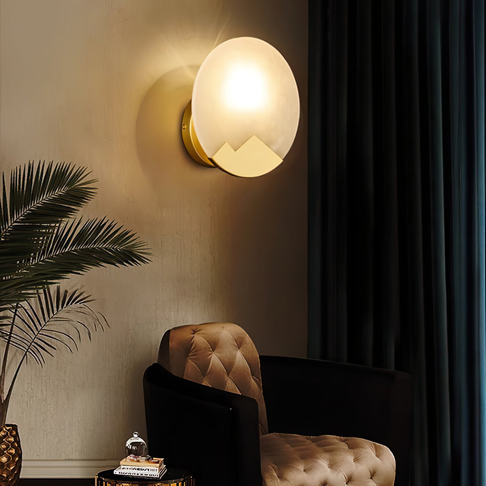 Brass and Alabaster Round Wall Light - Cueteks