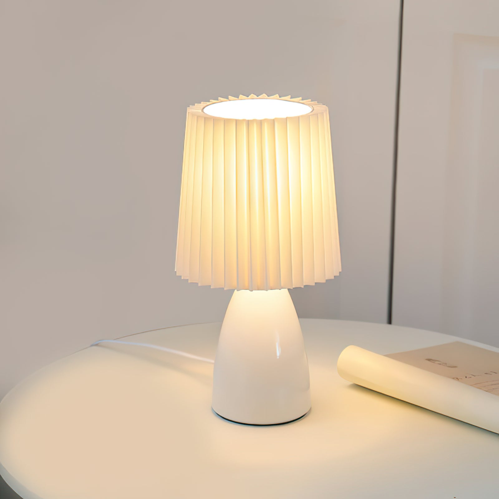 Amber Glow Pleated Shade Table Lamp - Cueteks