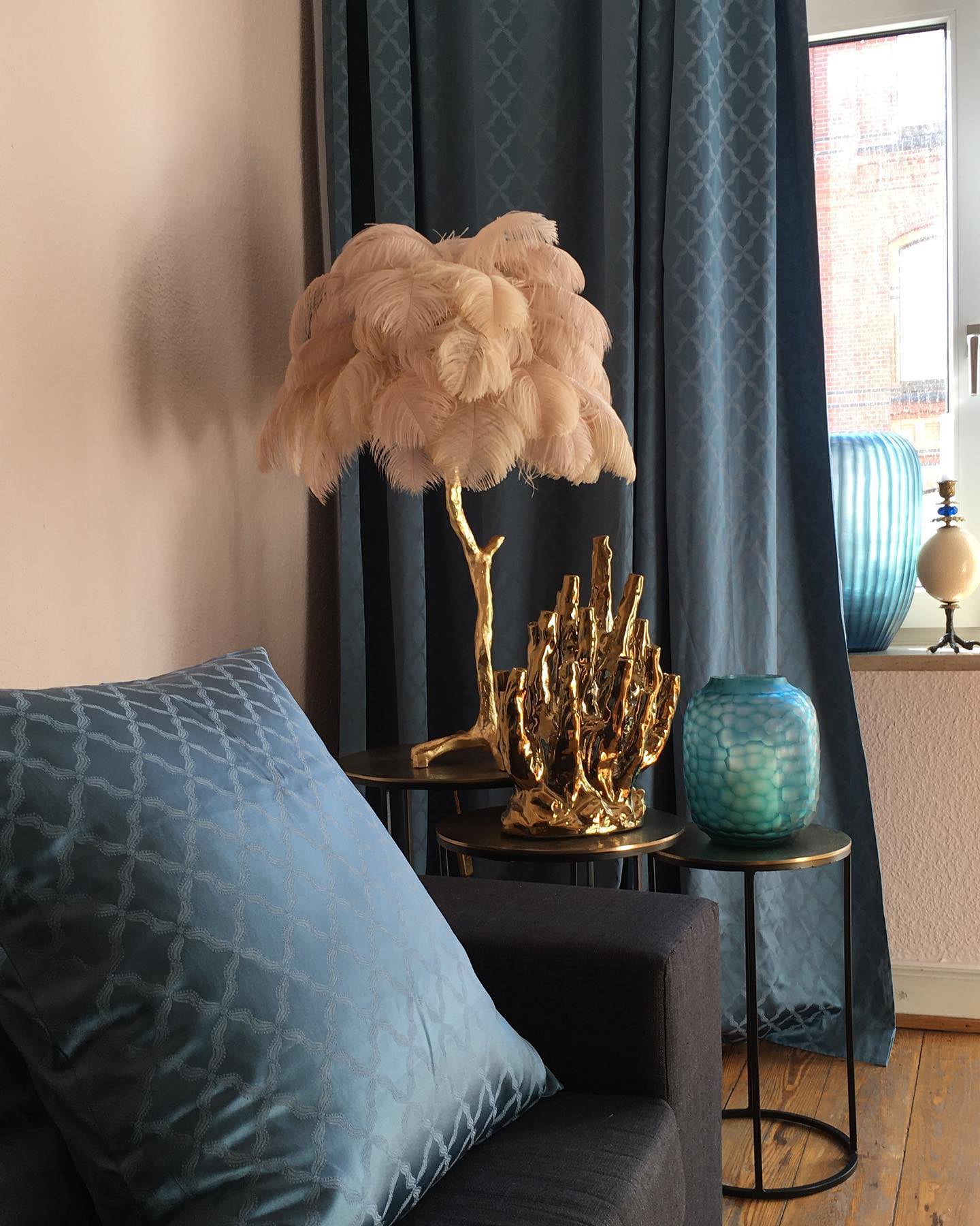 Colorful Ostrich Feather Table Lamp - Cueteks