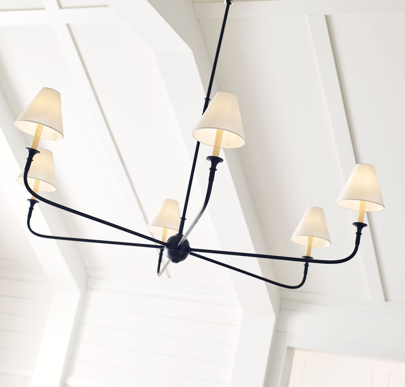 6-Arm Black Metal Chandelier - Cueteks