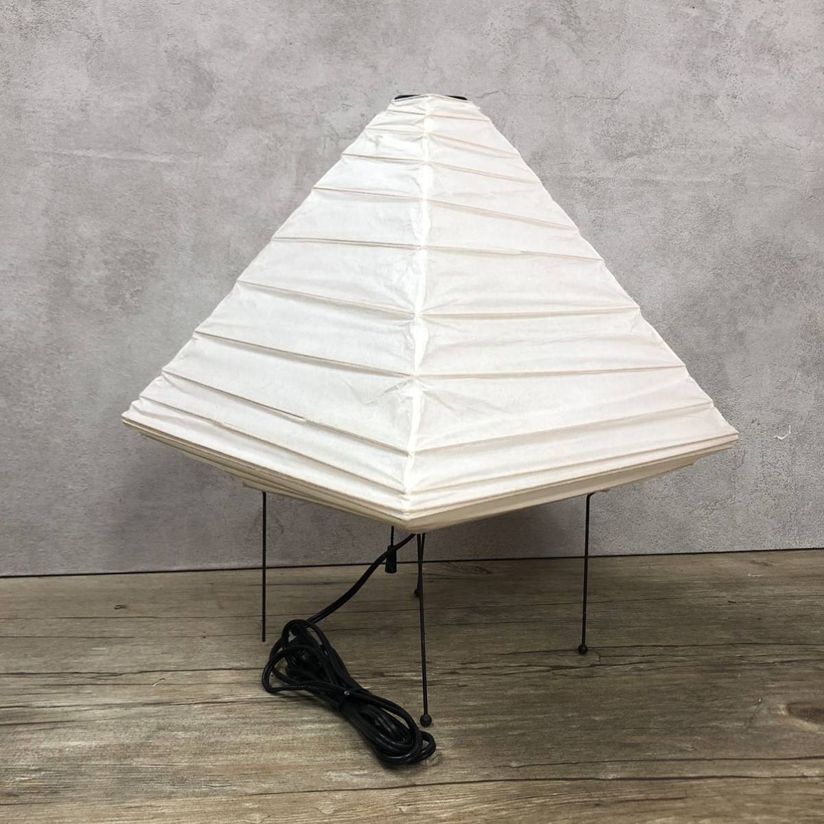 Akari 5X Table Lamp - Cueteks