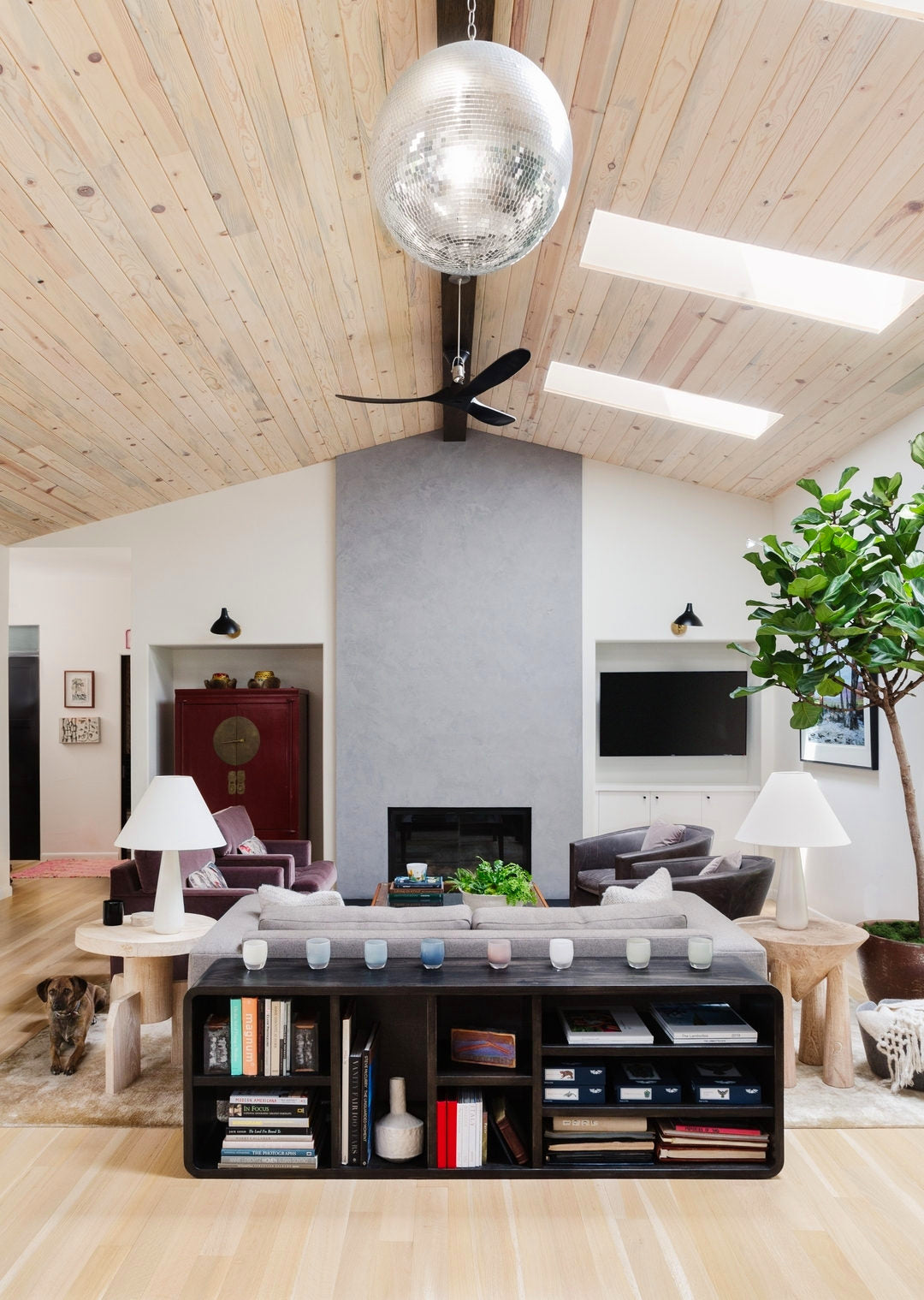 Kara Mann Polar Cement Table Lamp - Cueteks