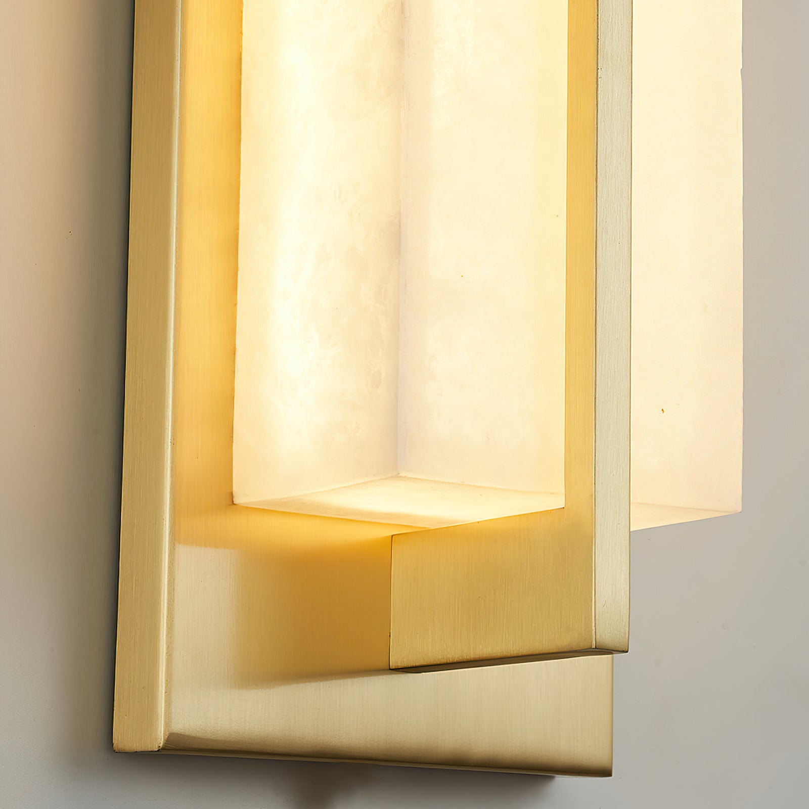 Polished Brass Lumina Outdoor Wall Lamp - Cueteks