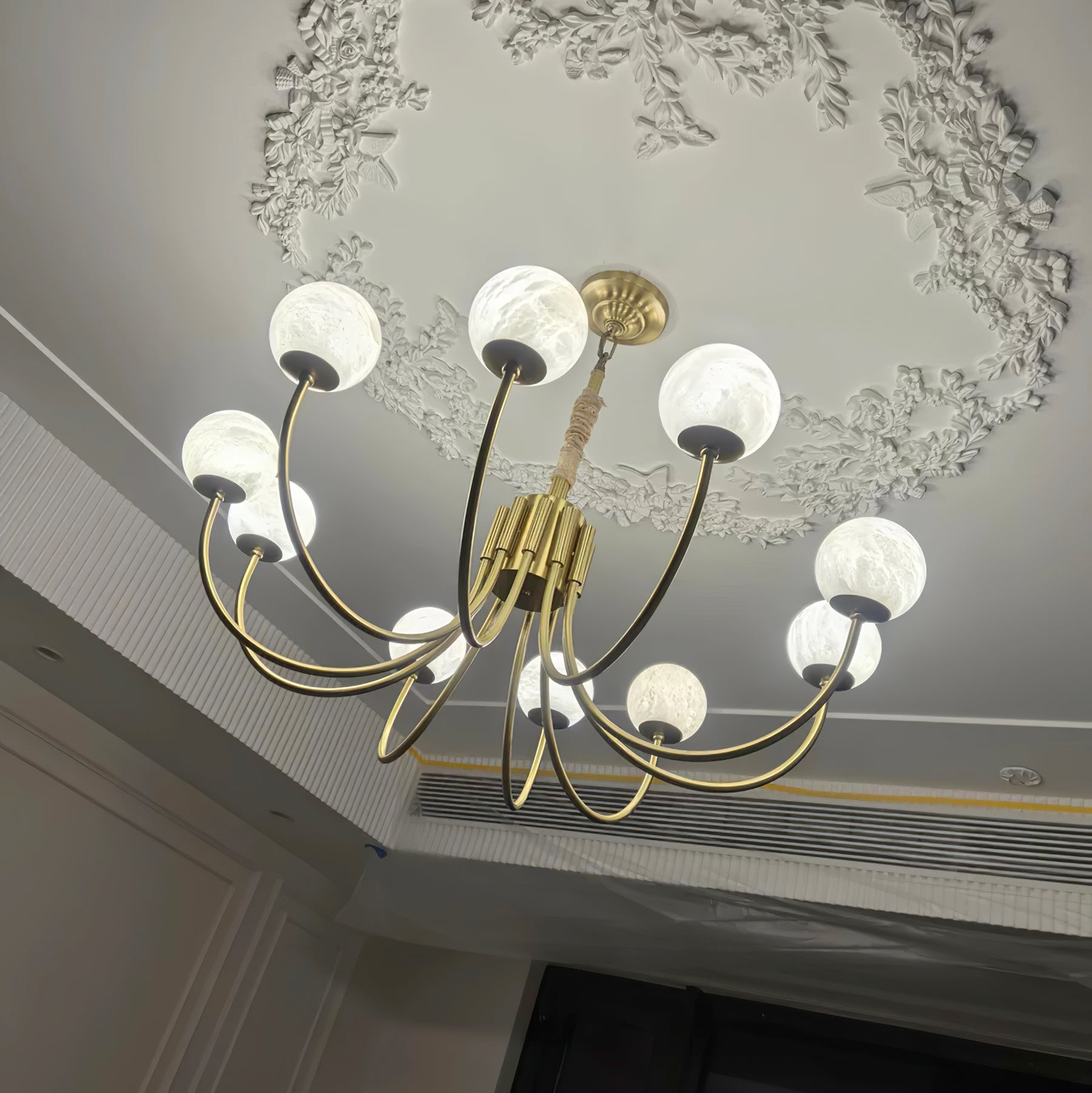 Aurelian Alabaster Globe Chandelier - Cueteks