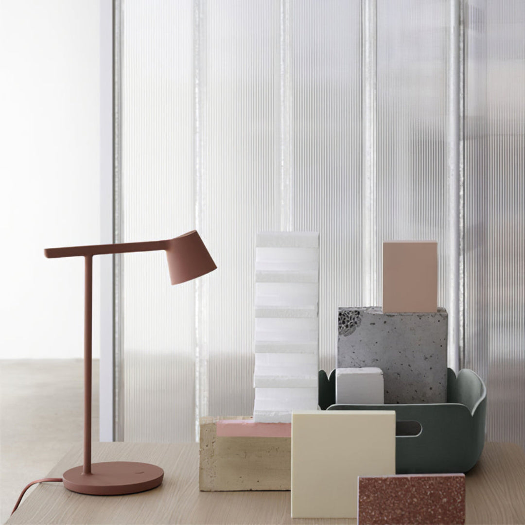 Tip Table Lamp - Cueteks