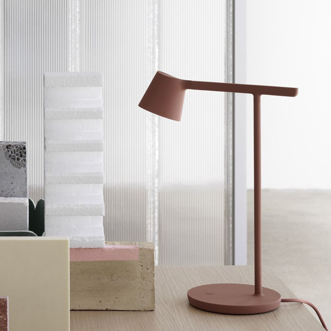 Tip Table Lamp - Cueteks