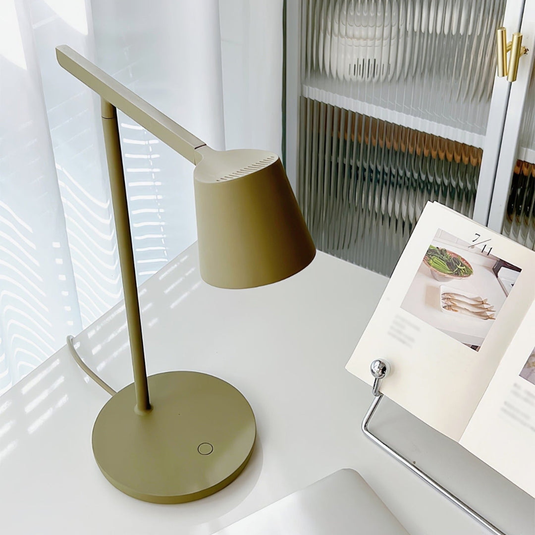 Tip Table Lamp - Cueteks