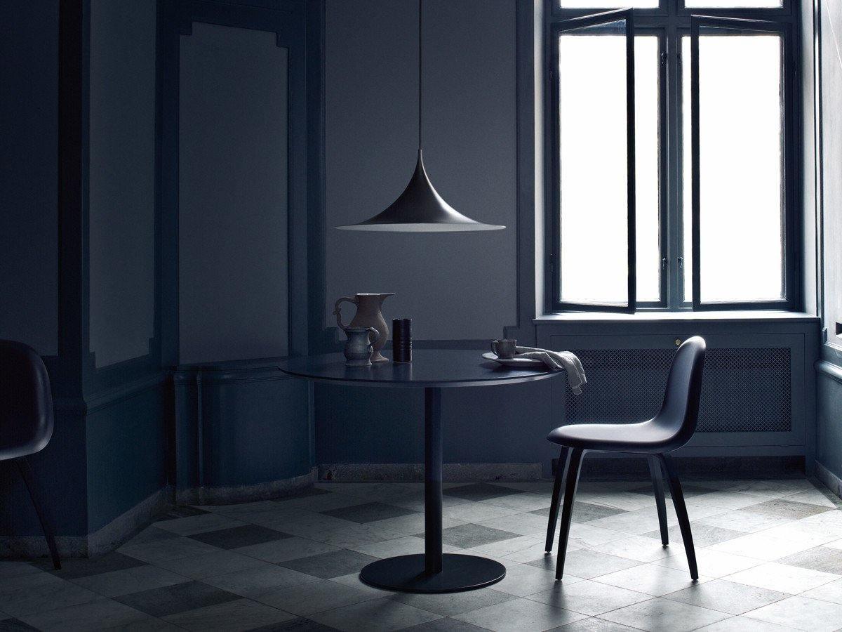 Semi flared metal pendant light