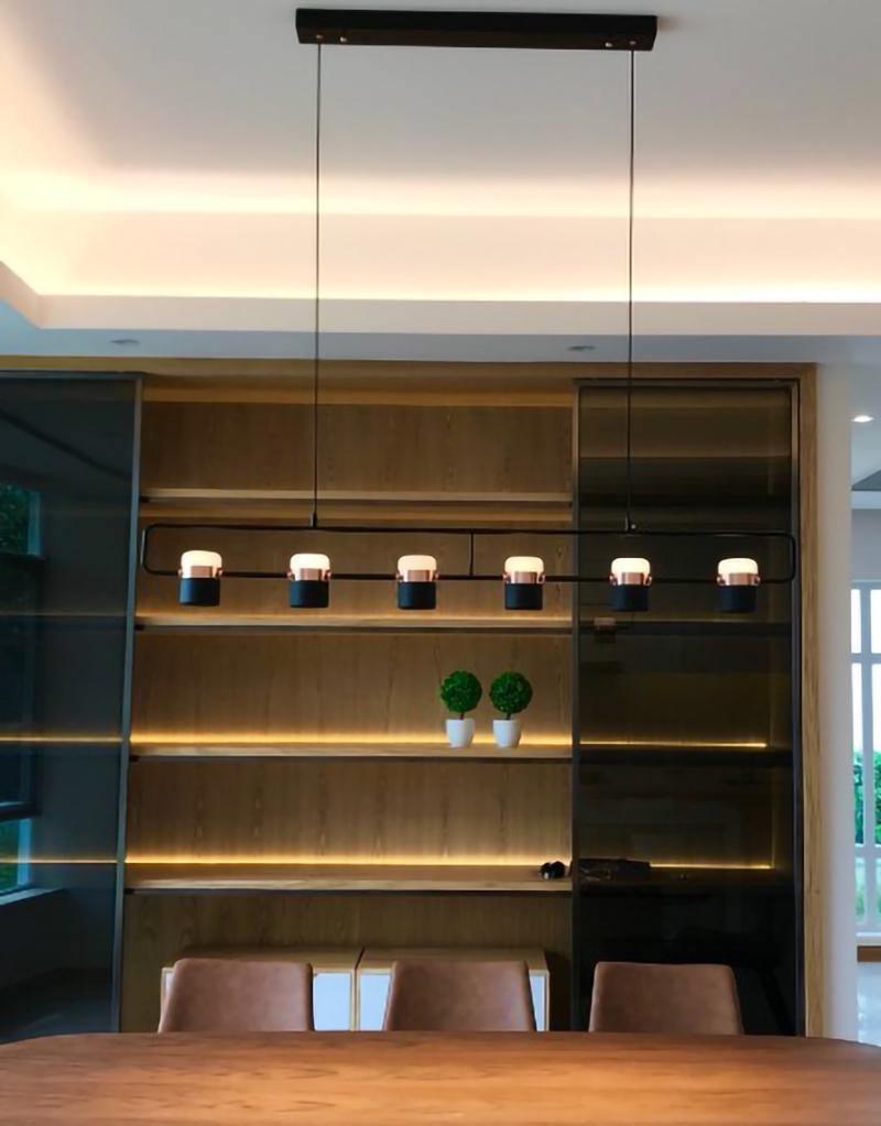 Adjustable LED pendant light with an open geometric frame
