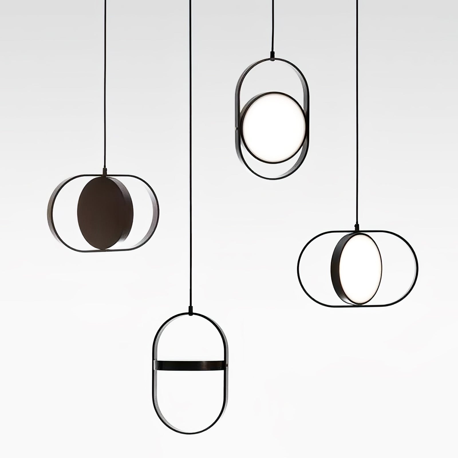 Horizontal and vertical Black frames with changing disc angles