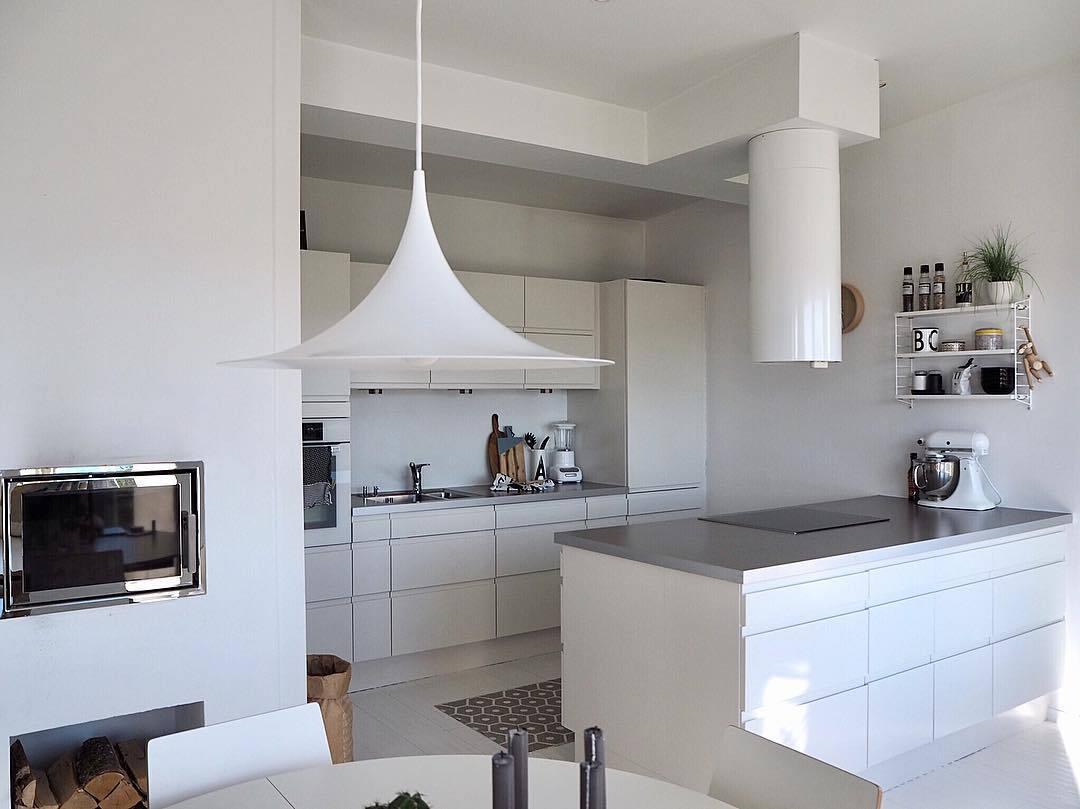 Semi flared metal pendant light