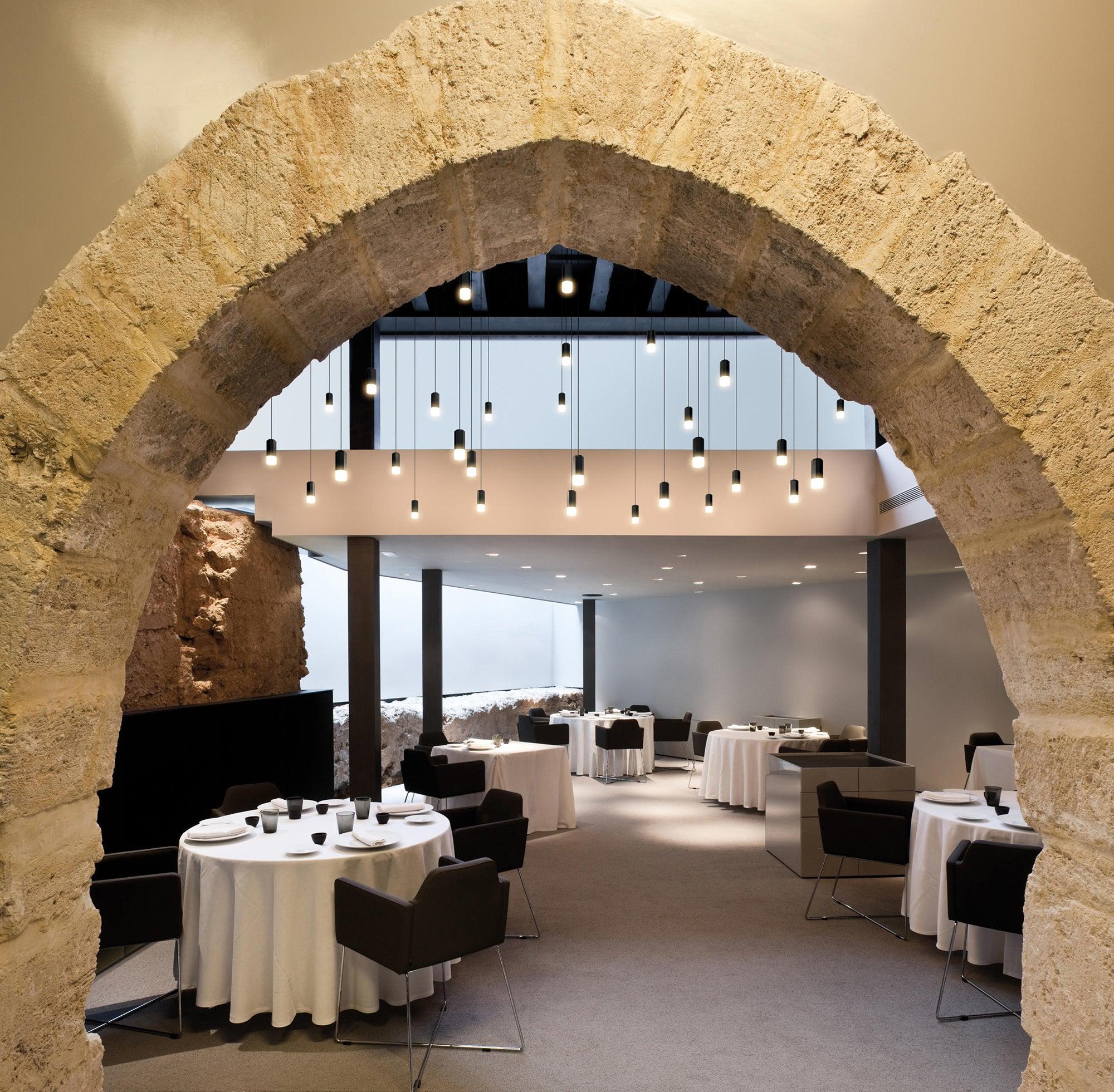 Line Form Pendant light - Cueteks