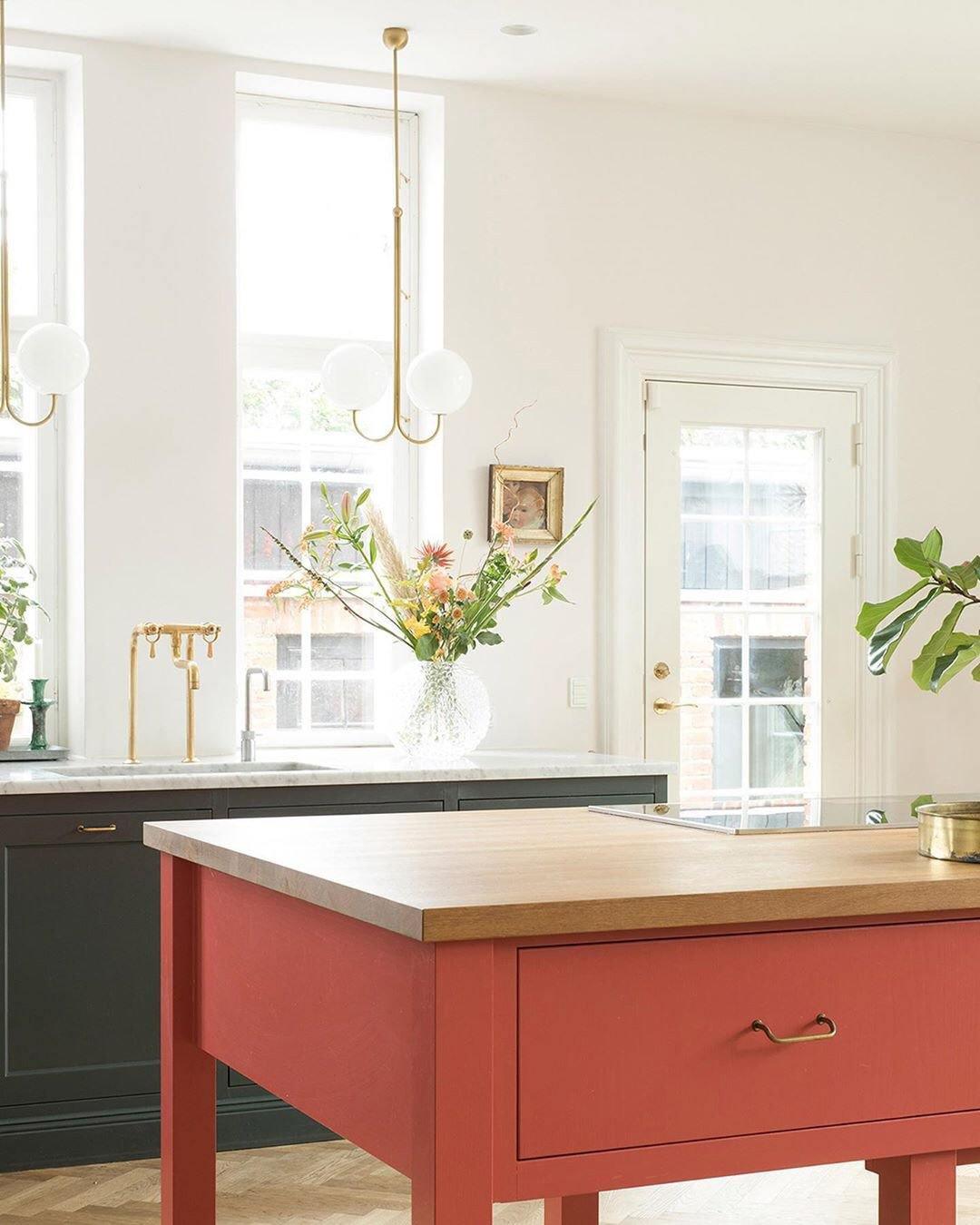 Angle Pendant Light - Cueteks