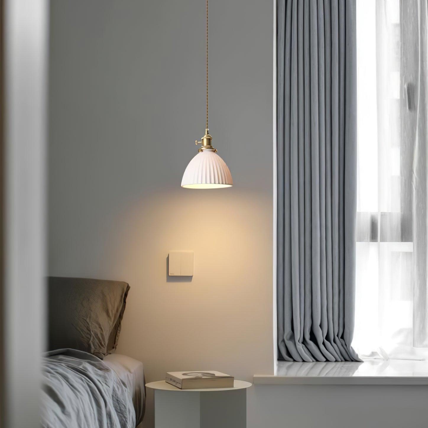 Brass Pleated Ceramic Pendant Lamp - Cueteks