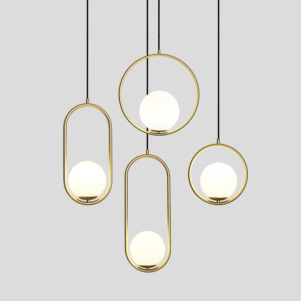 Mixed oval and circular frame pendant arrangement