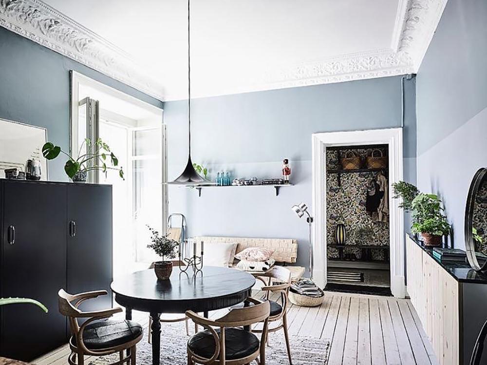 Semi flared metal pendant light