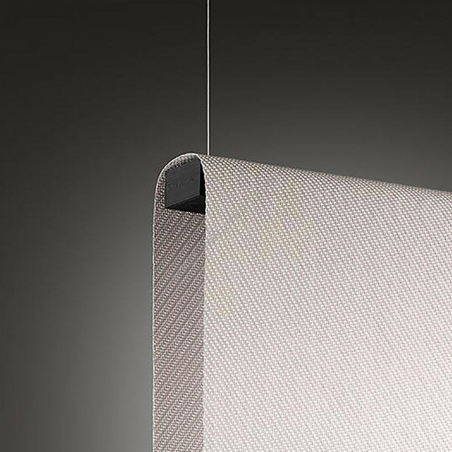 Woven textile curving over the upper support edge