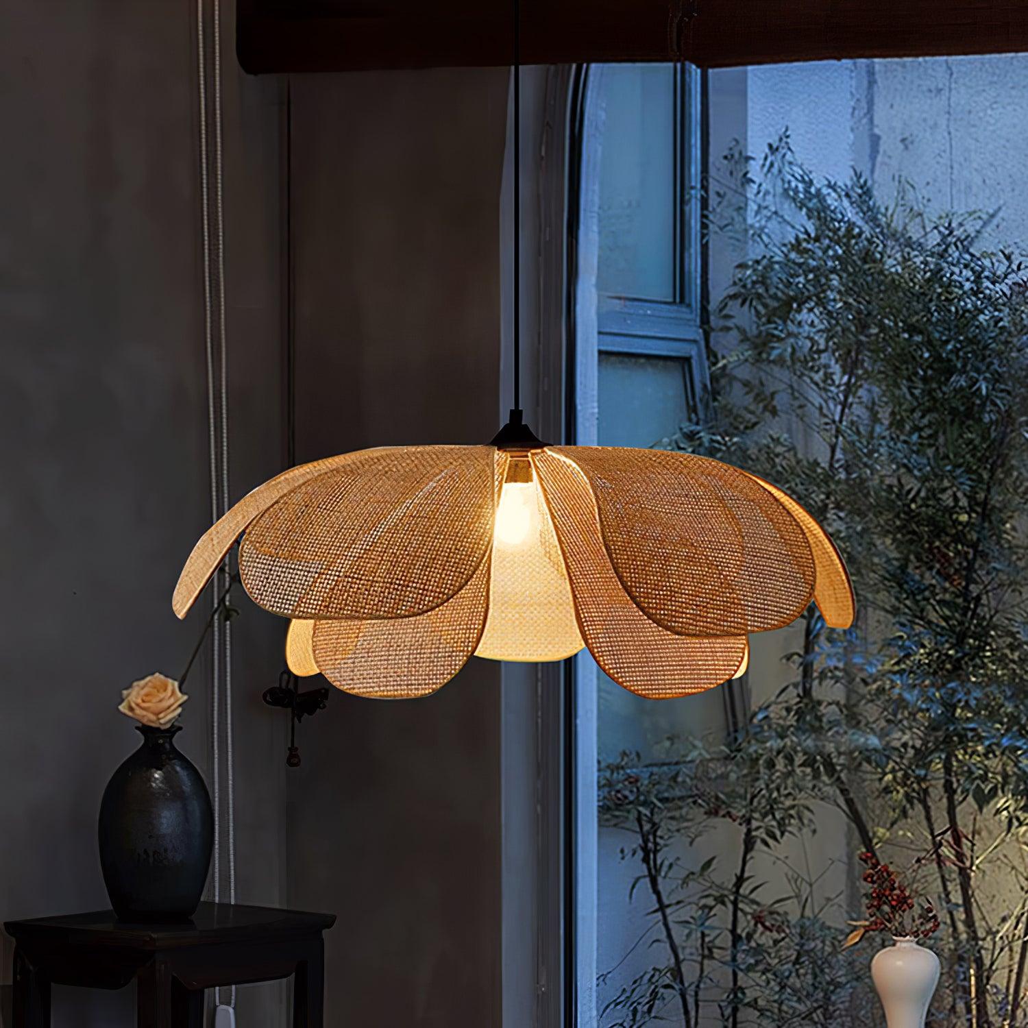 Rattan Petal Pendant Lamp - Cueteks