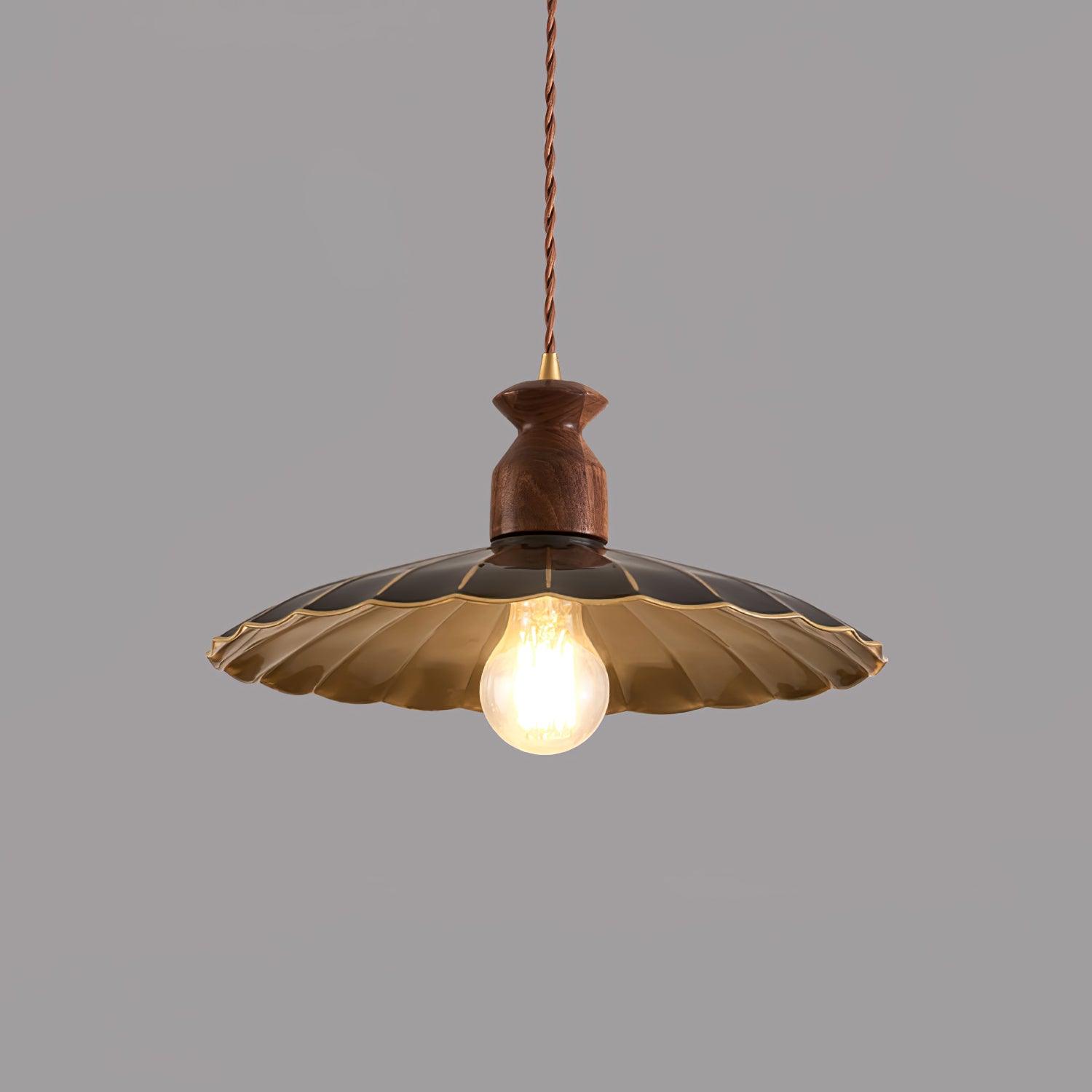 Brass Crest Pendant Light - Cueteks