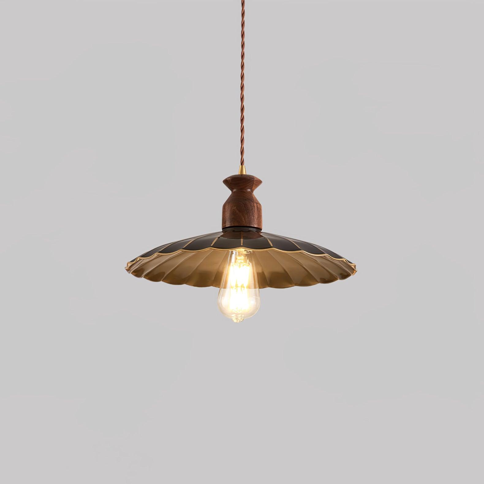 Brass Crest Pendant Light - Cueteks