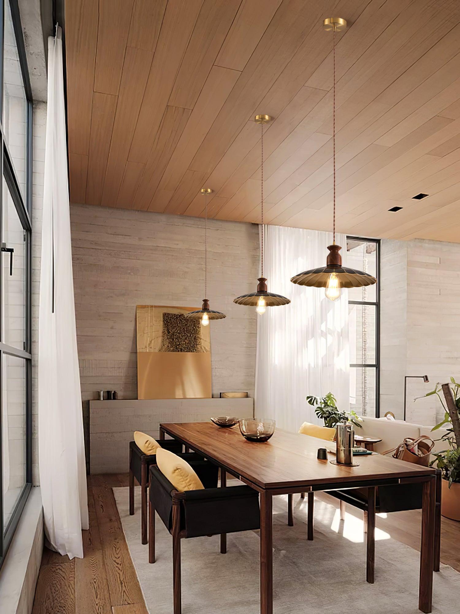 Brass Crest Pendant Light - Cueteks
