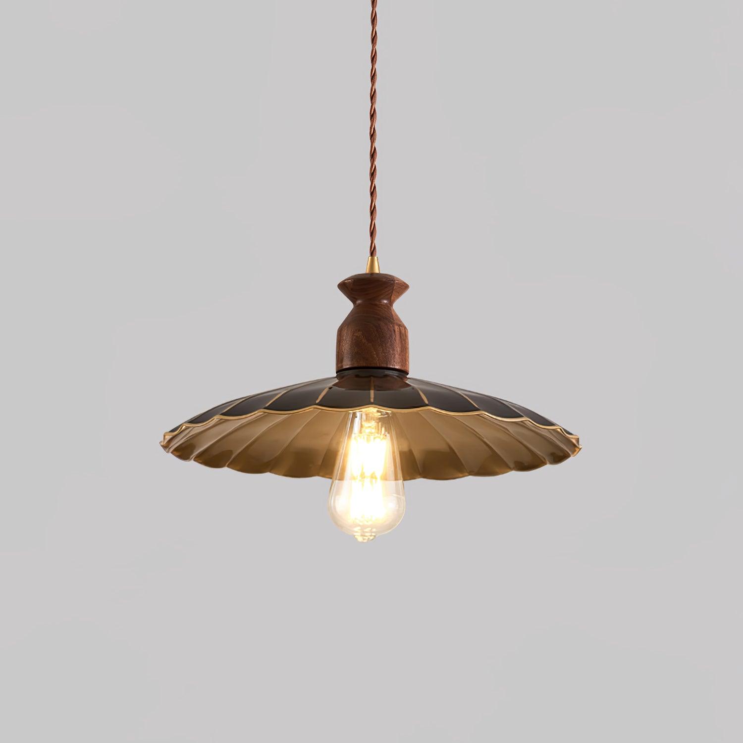 Brass Crest Pendant Light - Cueteks