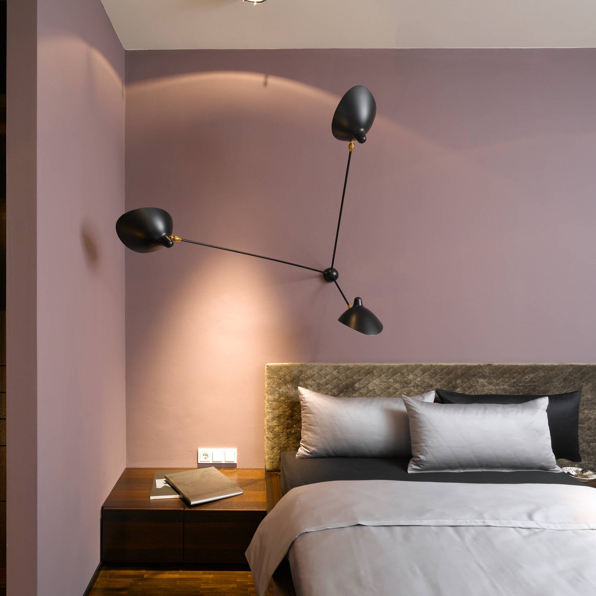 Serge Mouille Ceiling Lamp B - Cueteks