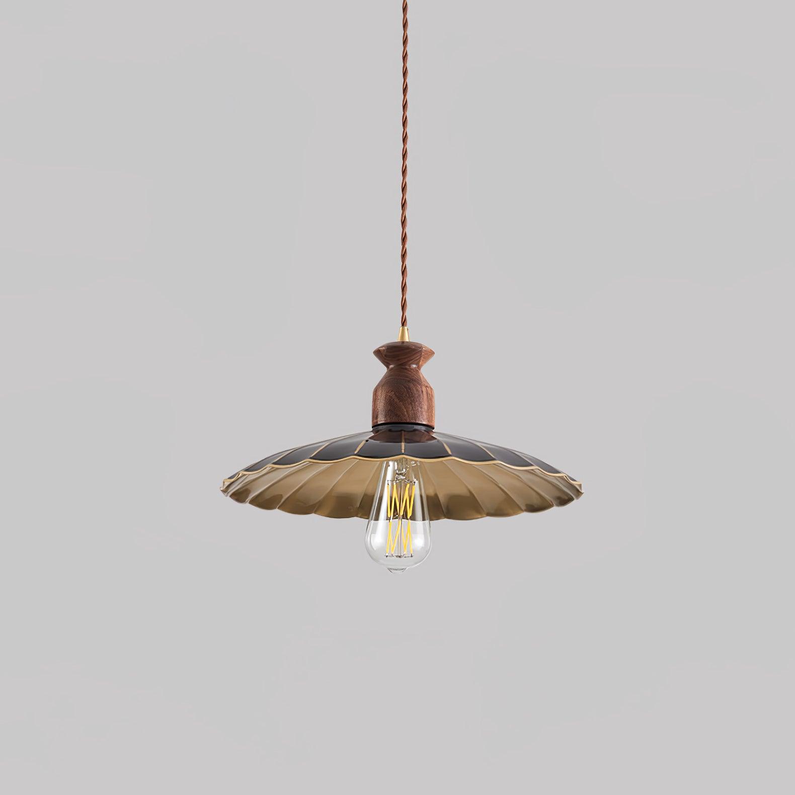 Brass Crest Pendant Light - Cueteks