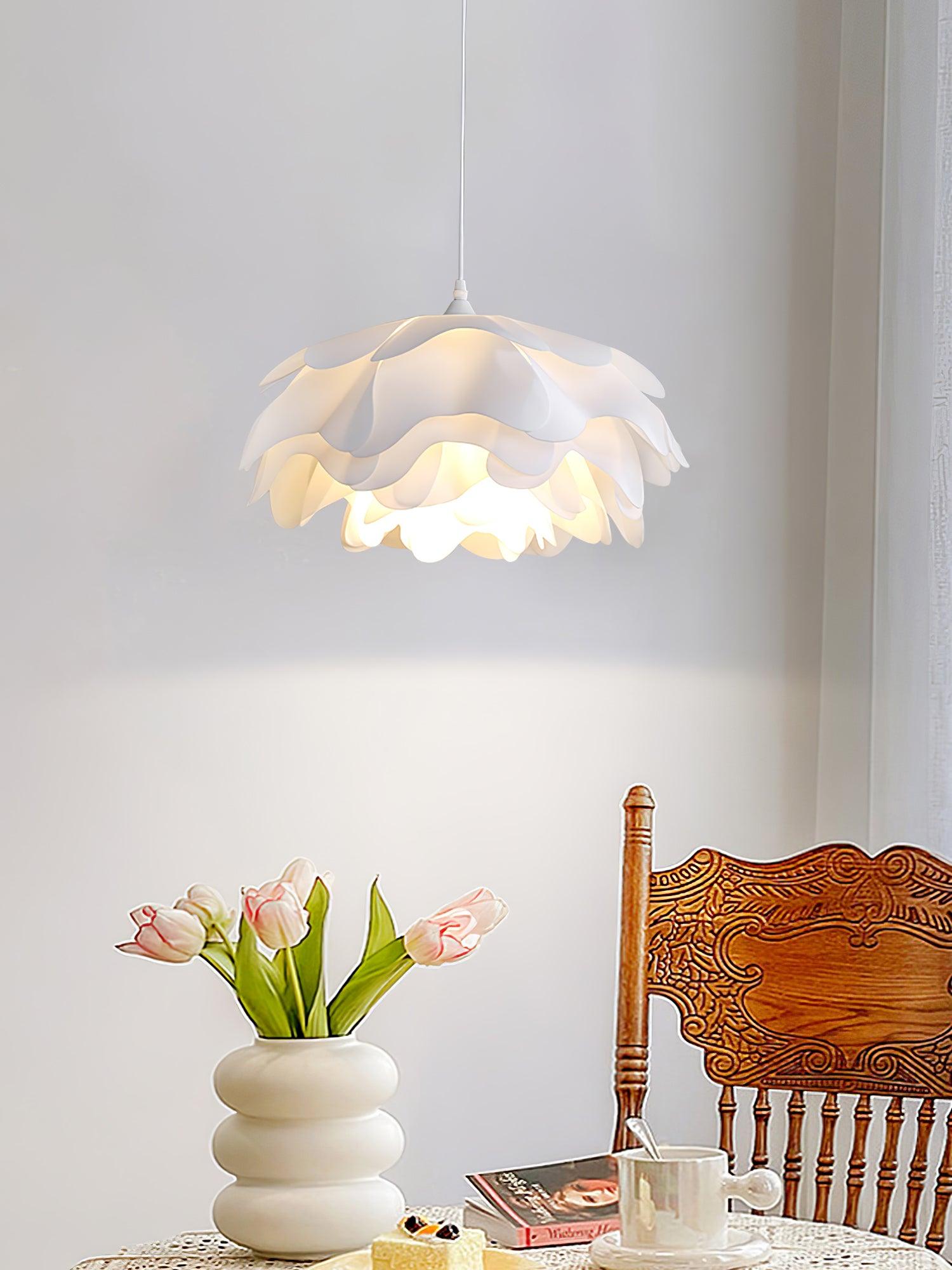 Flower Shaped White Pendant Lamp - Cueteks