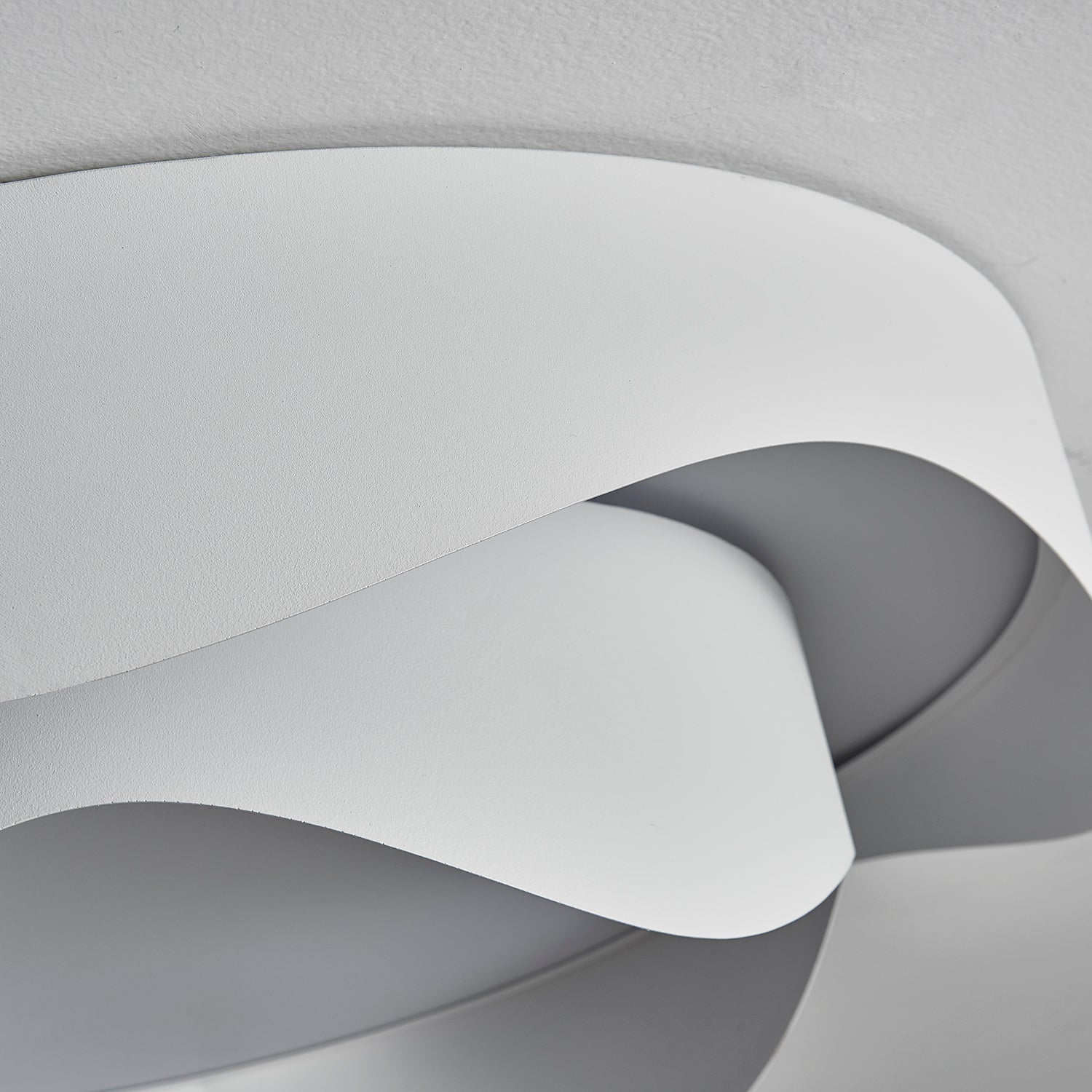 Cenia LED Ceiling Lamp - Cueteks
