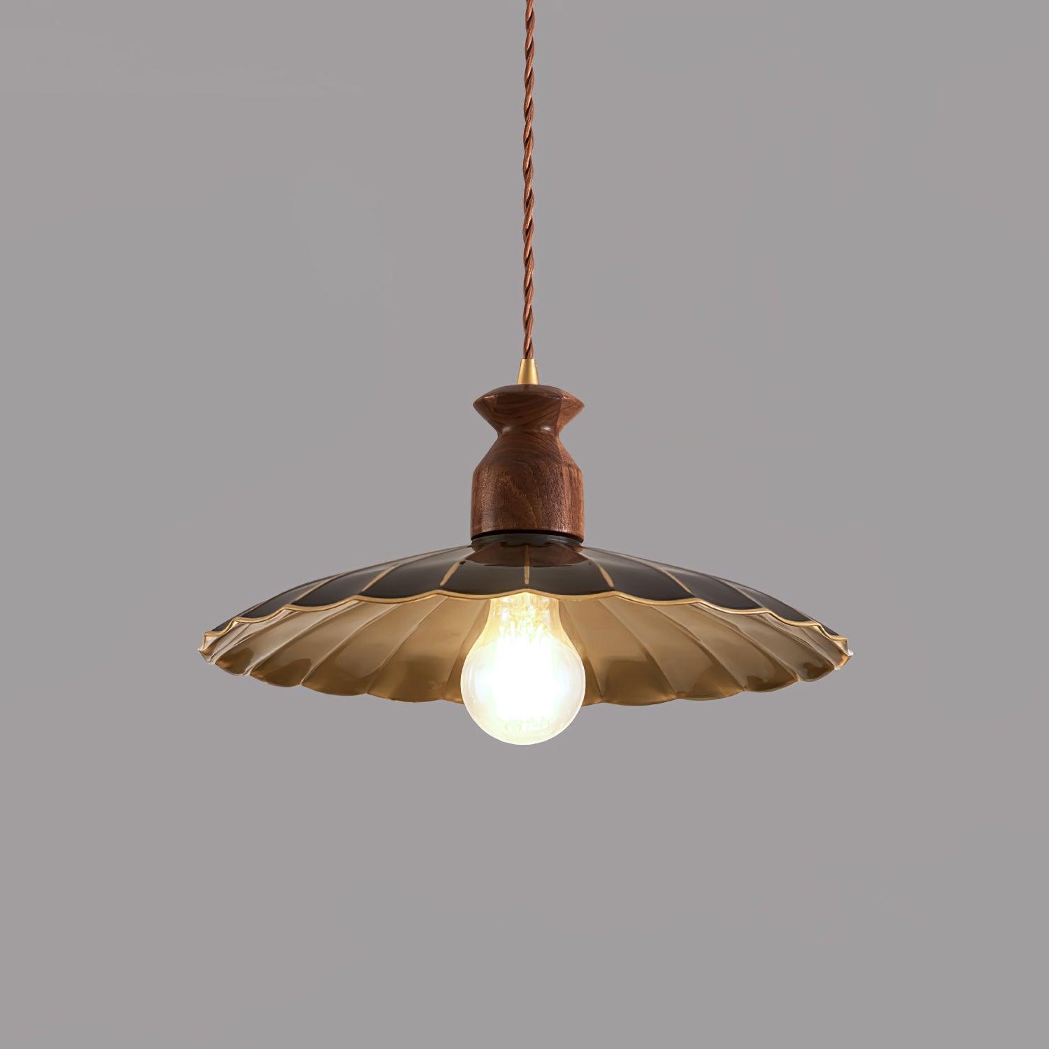Brass Crest Pendant Light - Cueteks