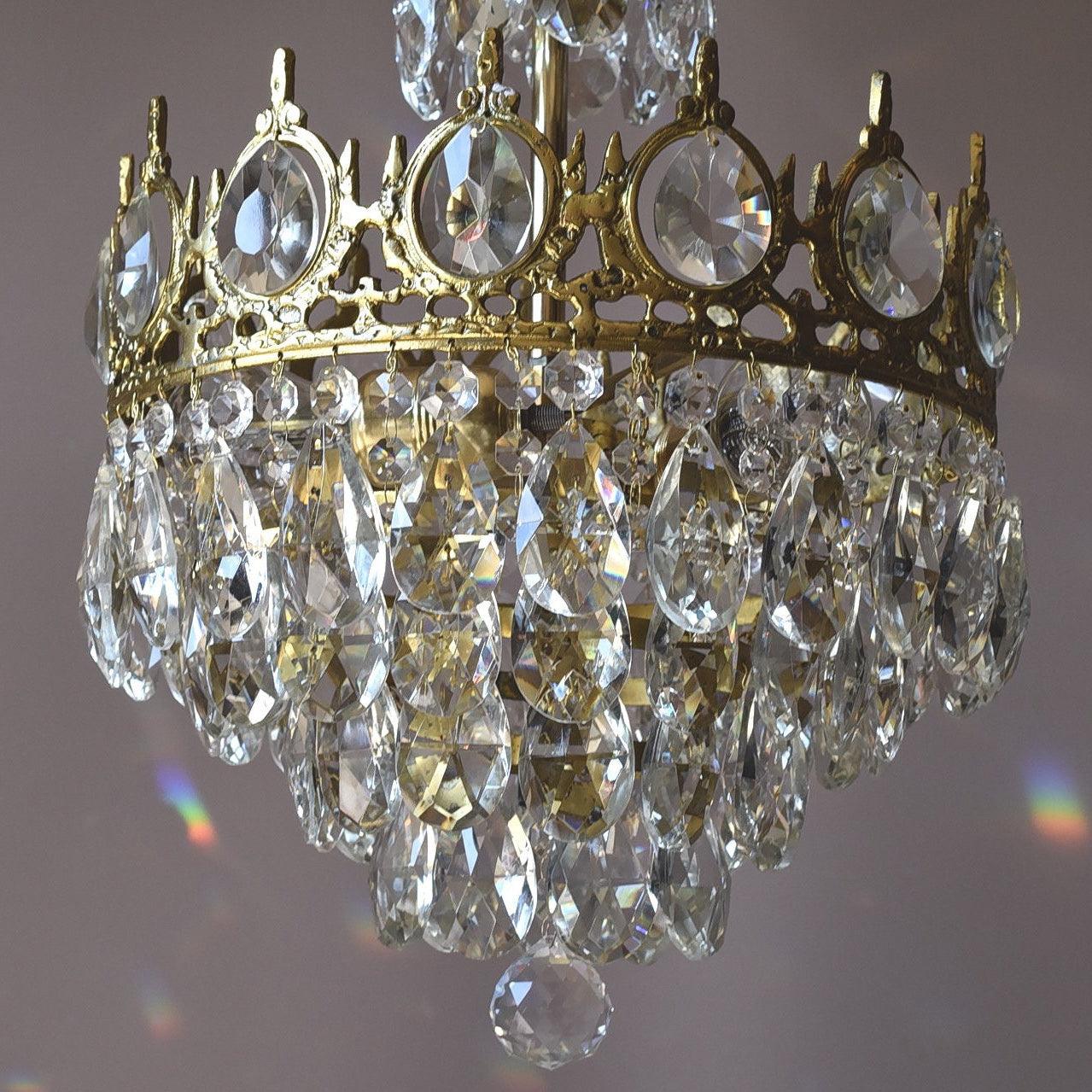Vintage Crystal Chandelier - Cueteks