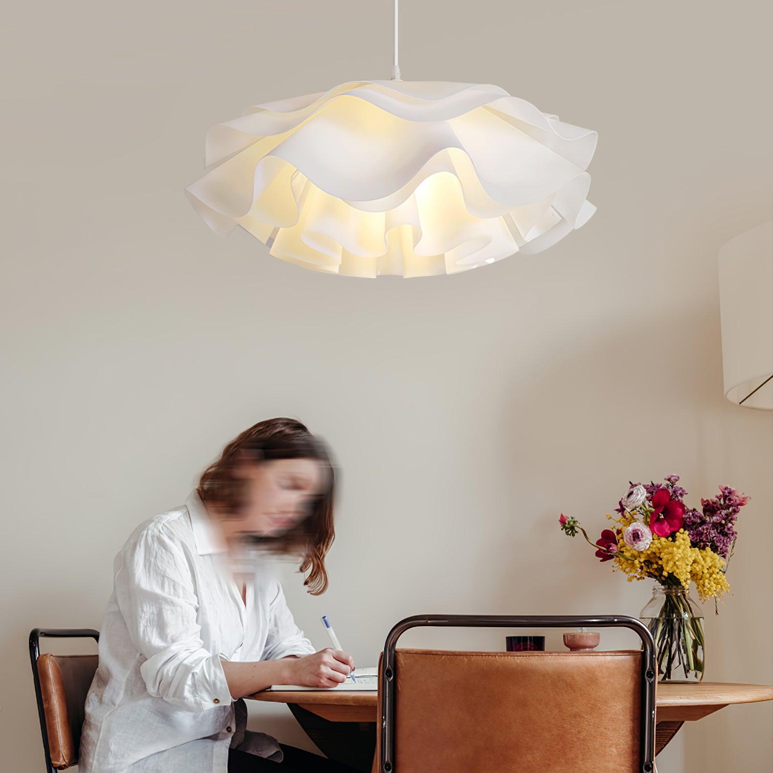 Flower Shaped White Pendant Lamp - Cueteks
