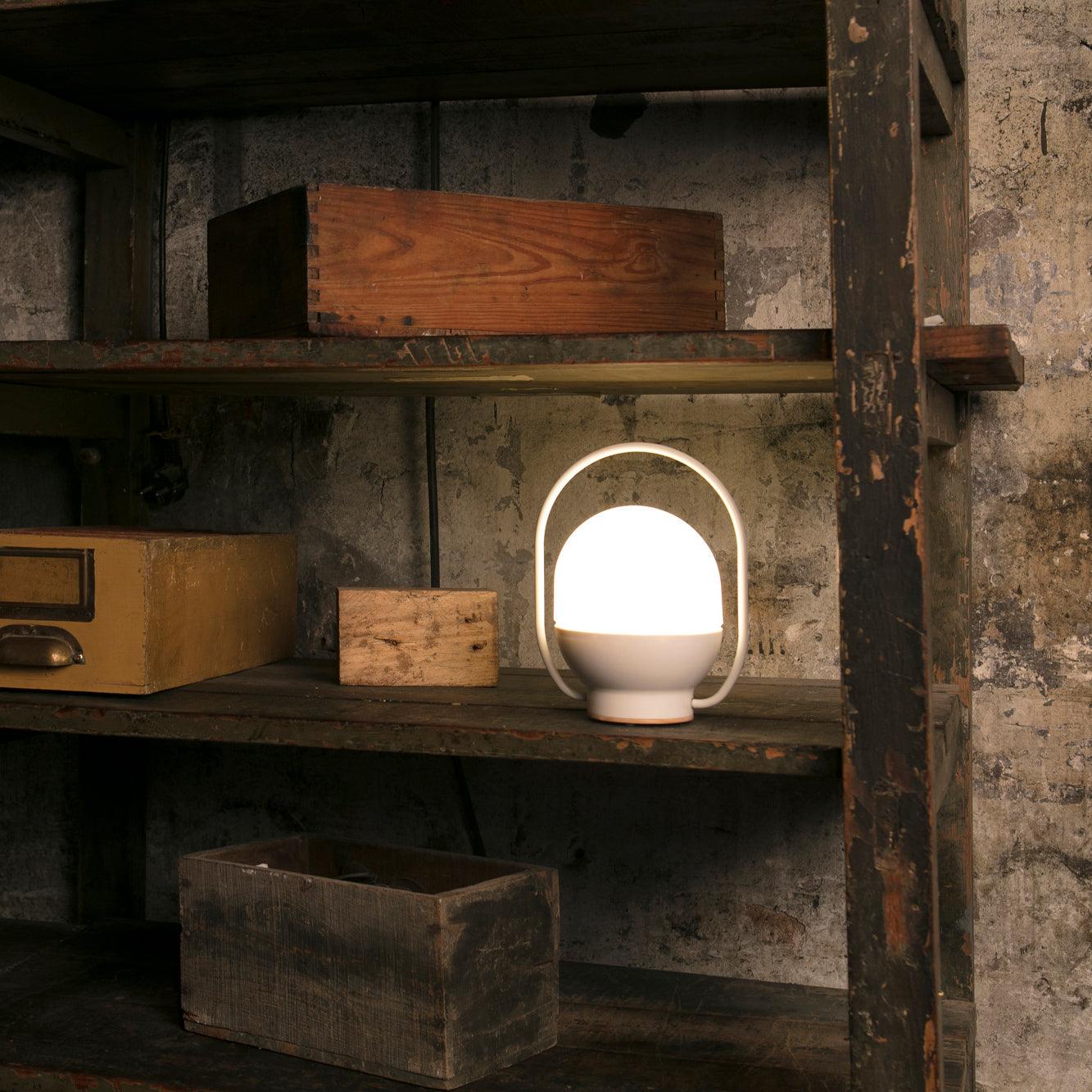 Take Away Table Lamp - Cueteks
