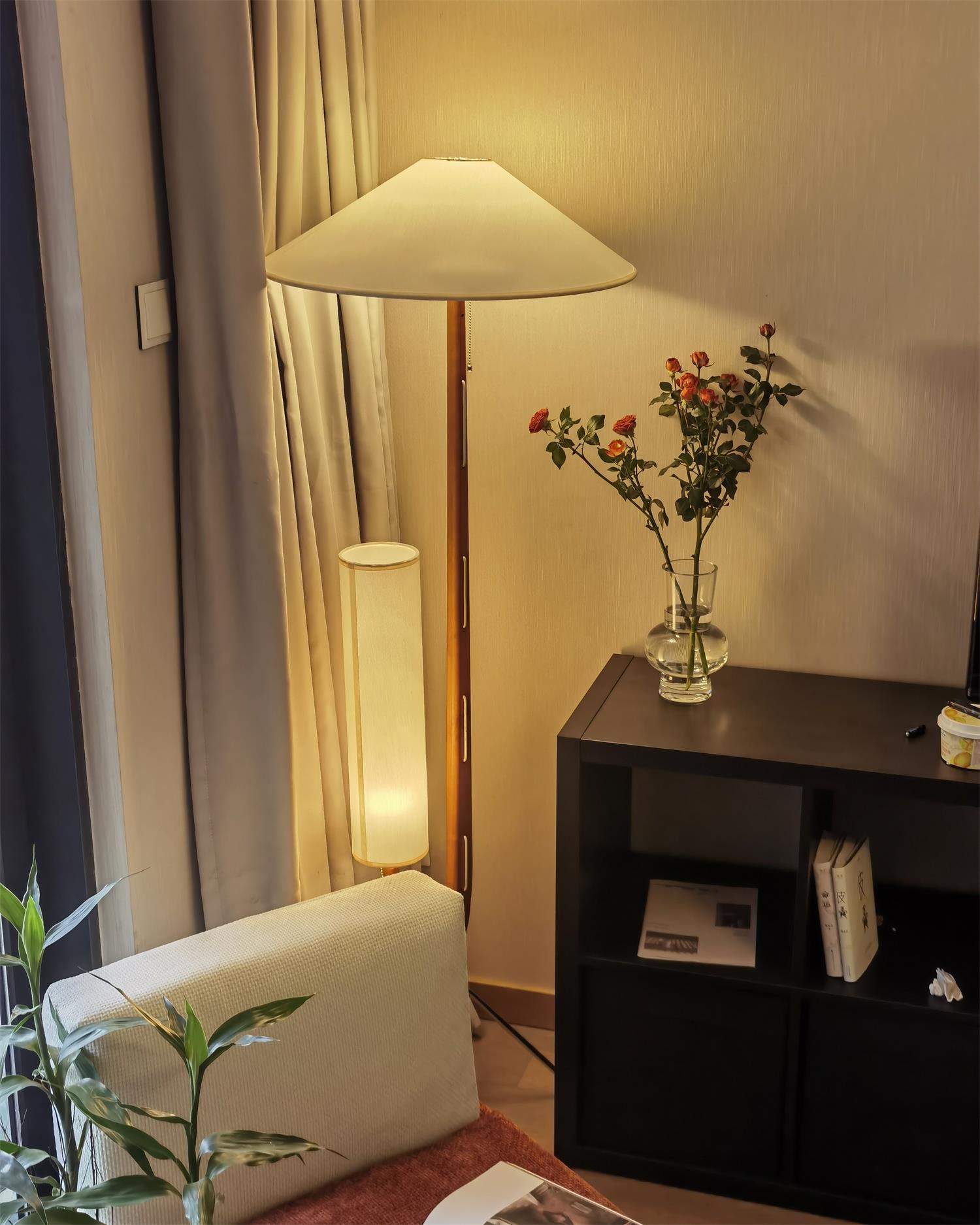 Giraffe Floor Lamp - Cueteks