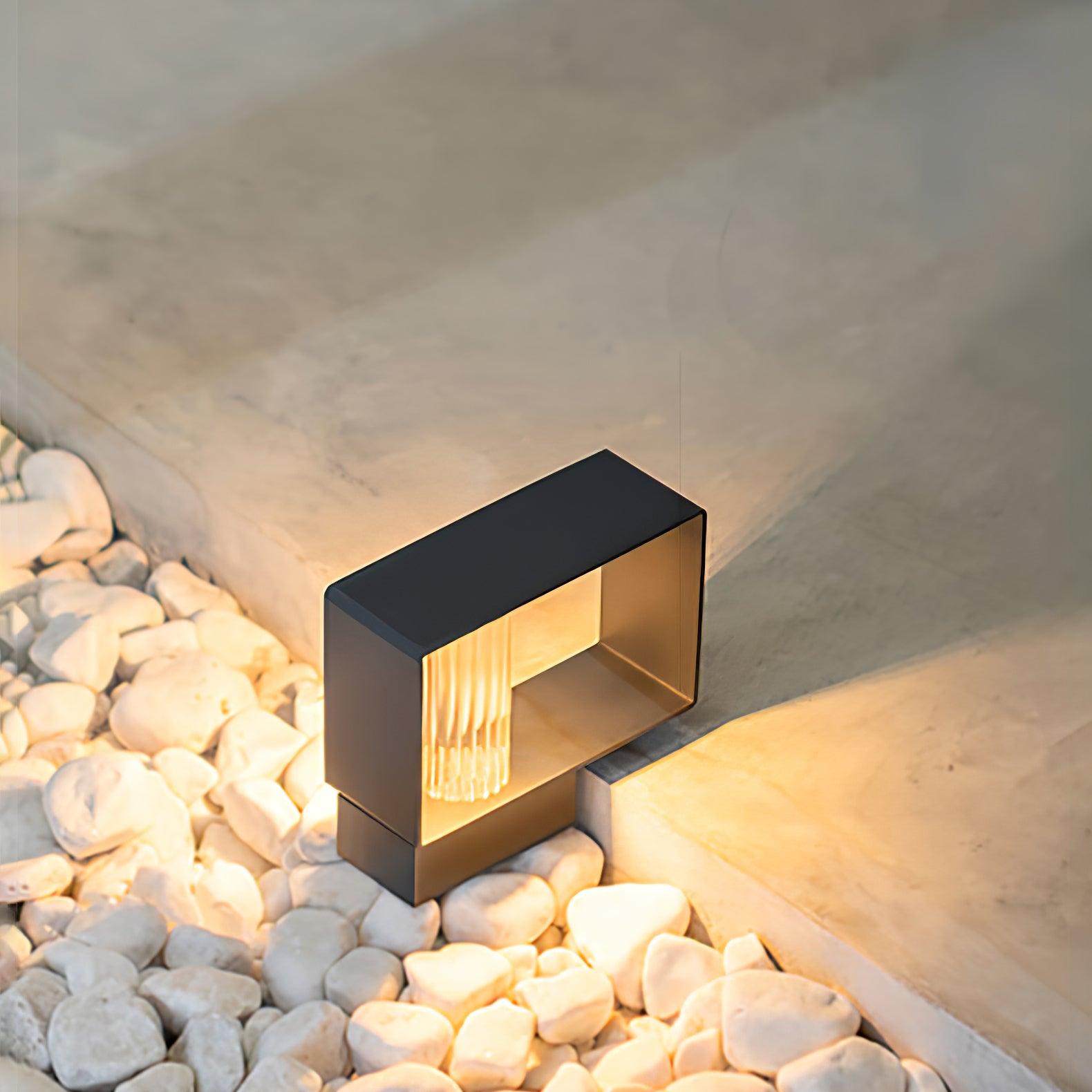 Frame Outdoor Post Lamp - Cueteks