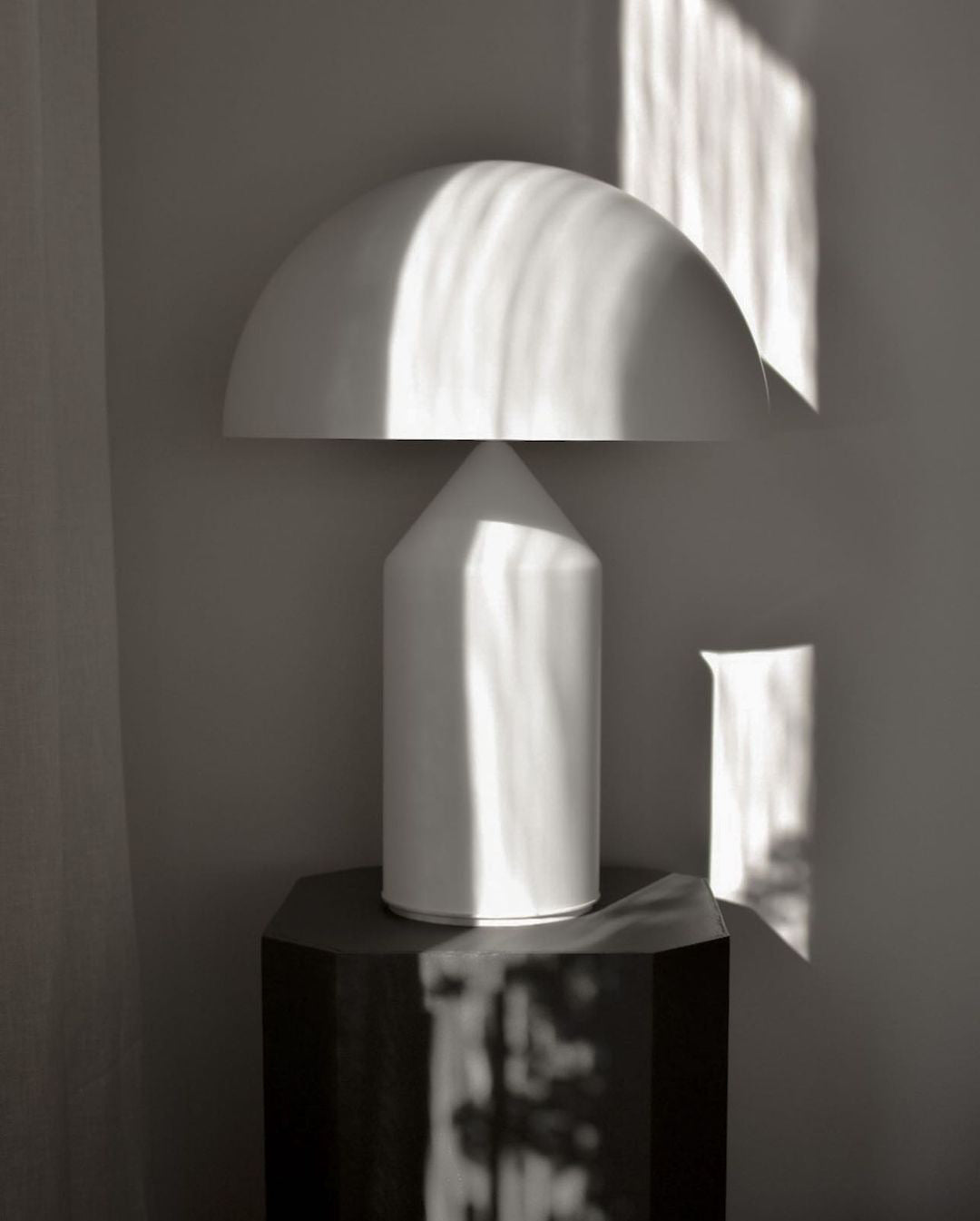 Atollo Metal Table Lamp - Cueteks