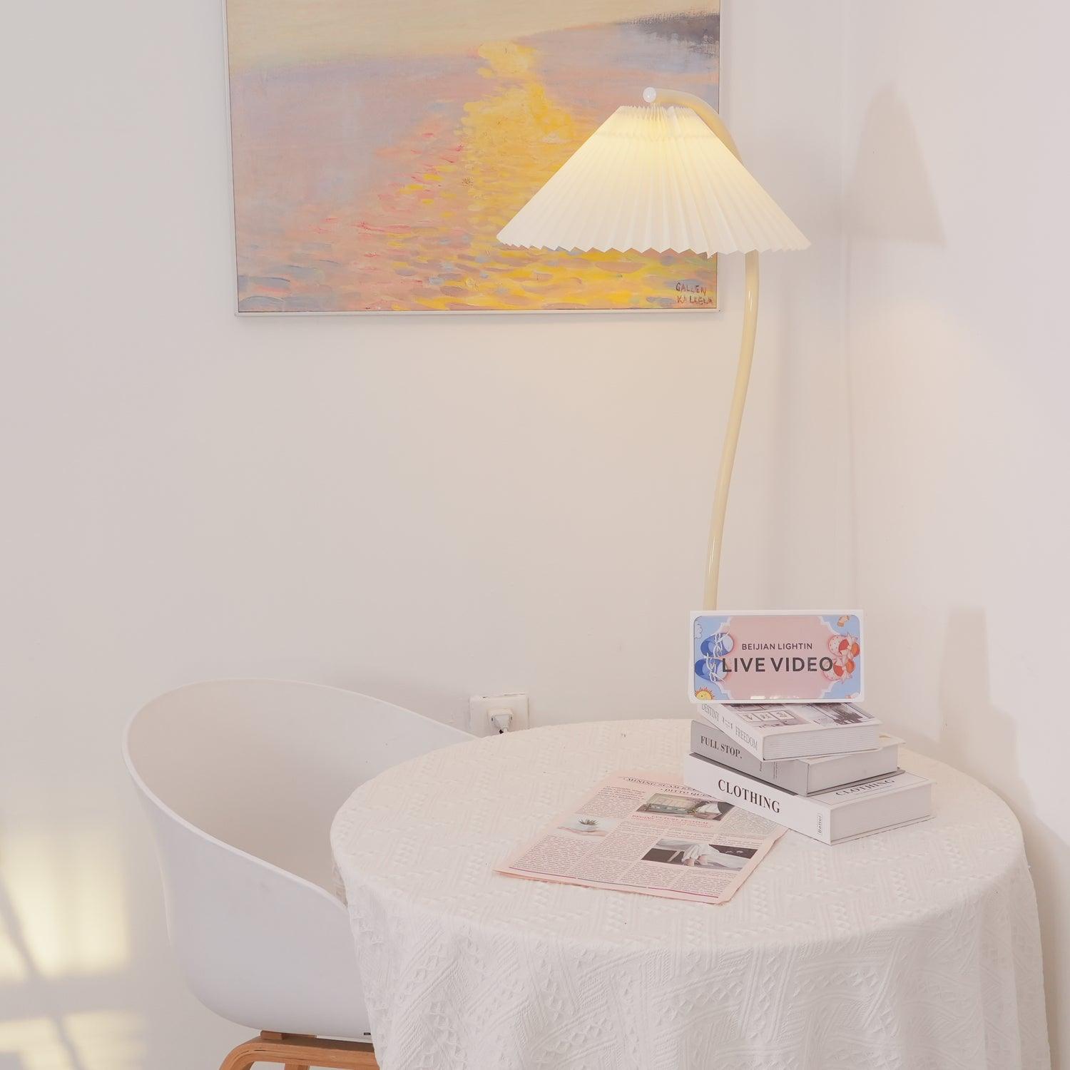 Crescini Pleated Floor Lamp - Cueteks