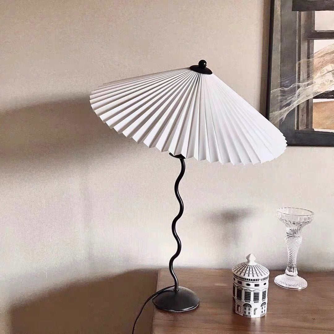 Squiggle Table Lamp - Cueteks